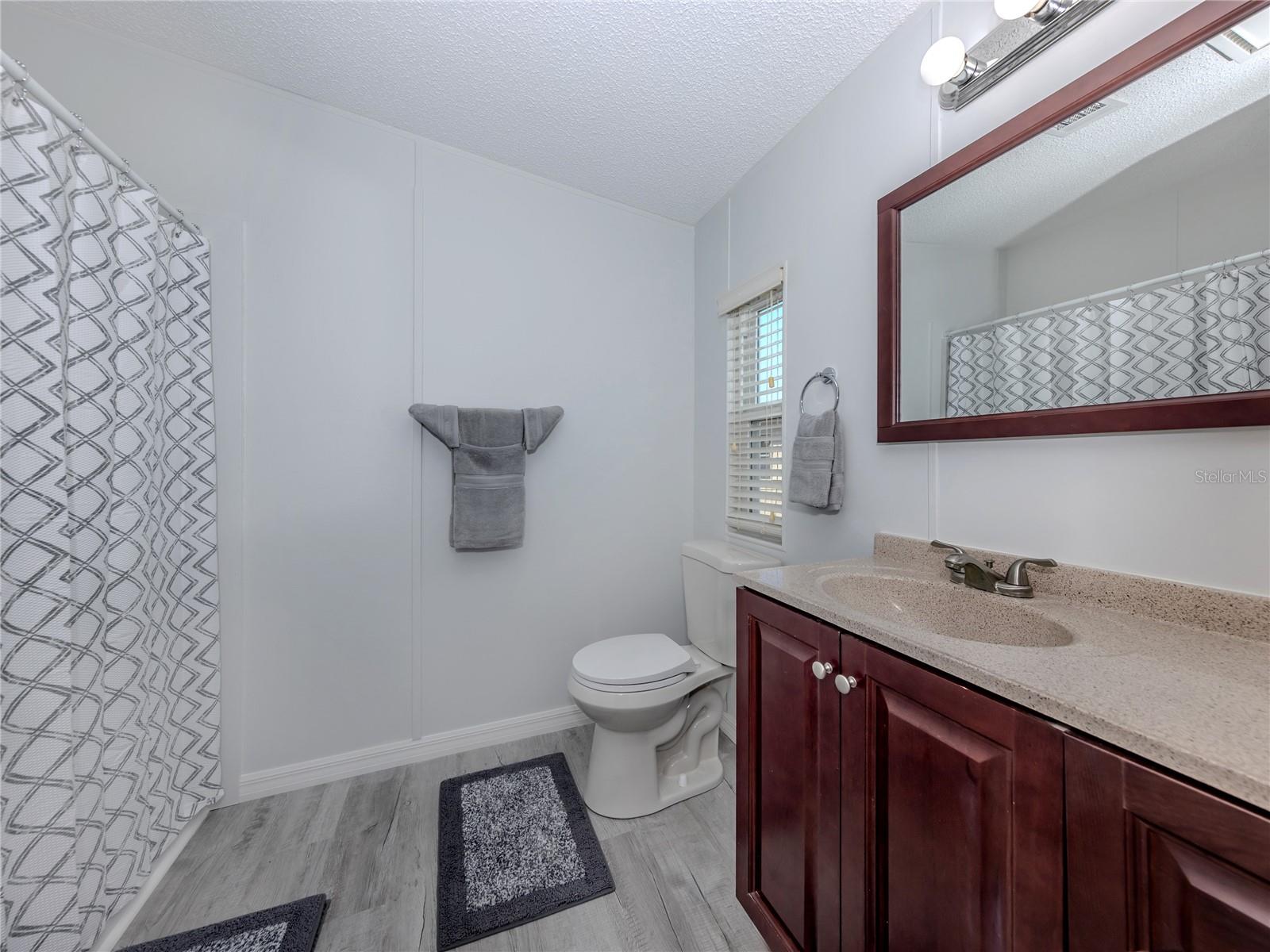 Image 24 of 64 For 270 Captains Court