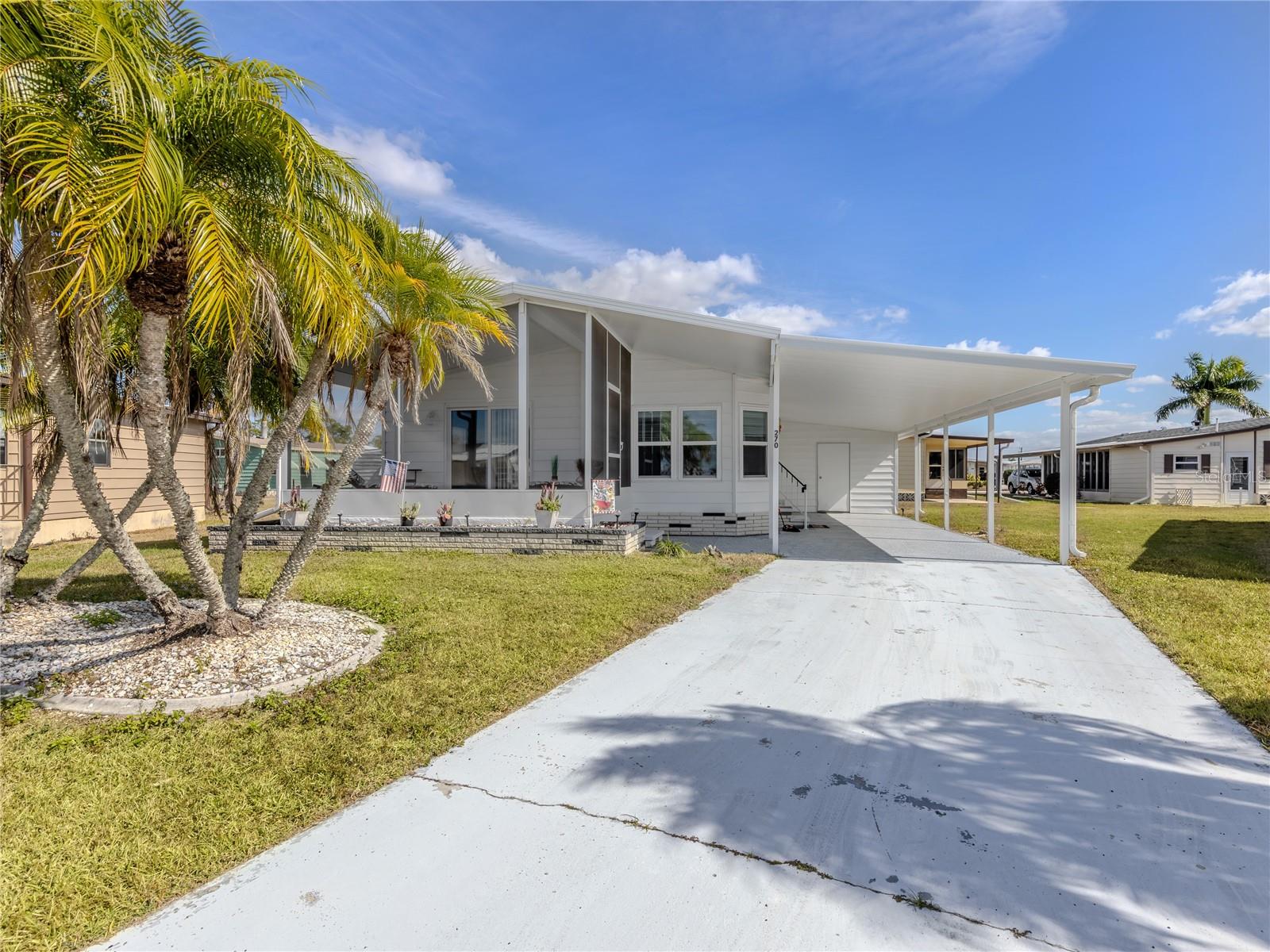 Image 3 of 64 For 270 Captains Court