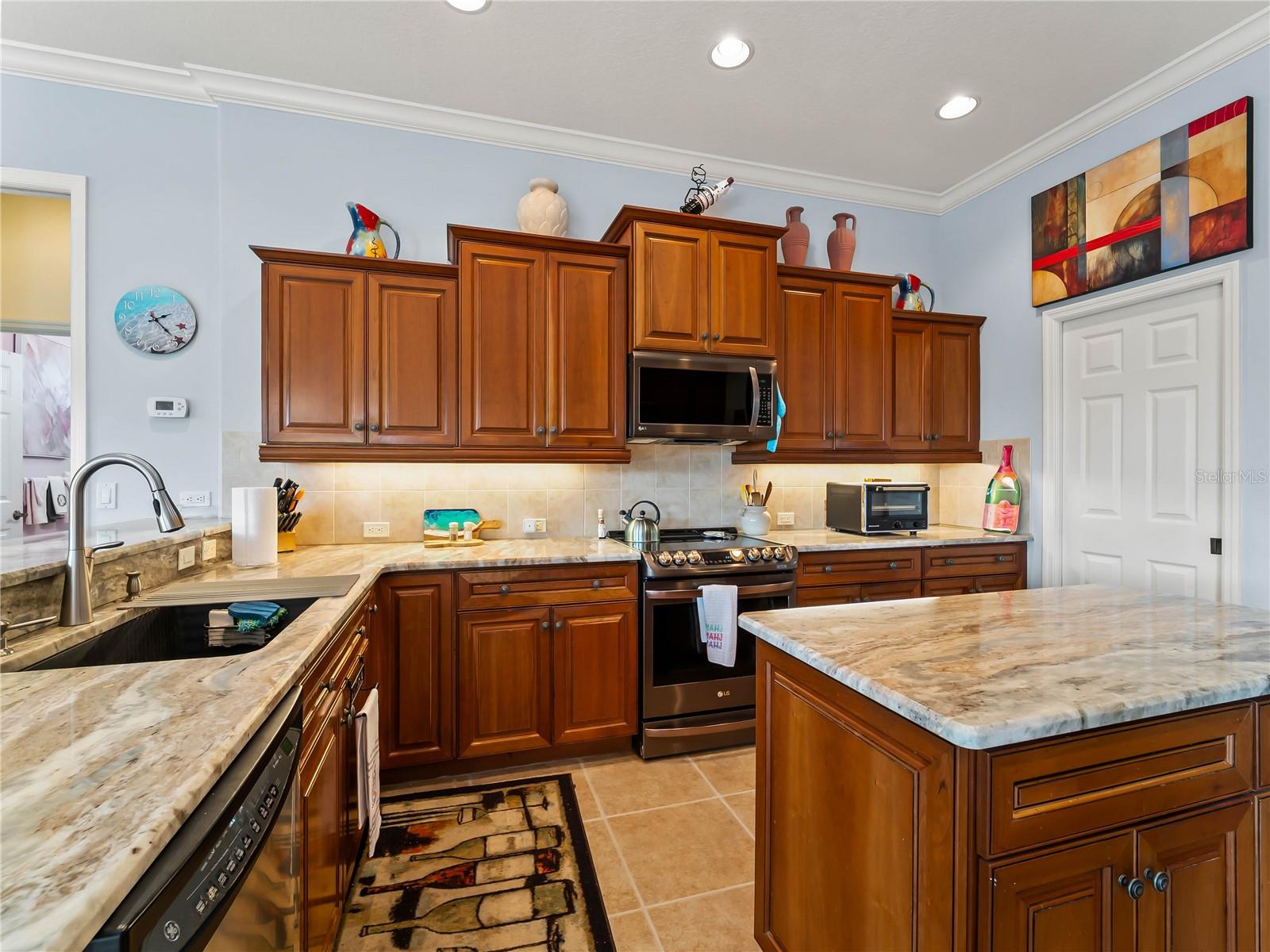 Image 27 of 85 For 918 Chickadee Drive