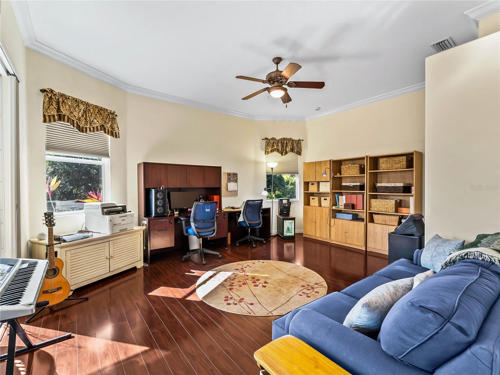 Image 44 of 85 For 918 Chickadee Drive