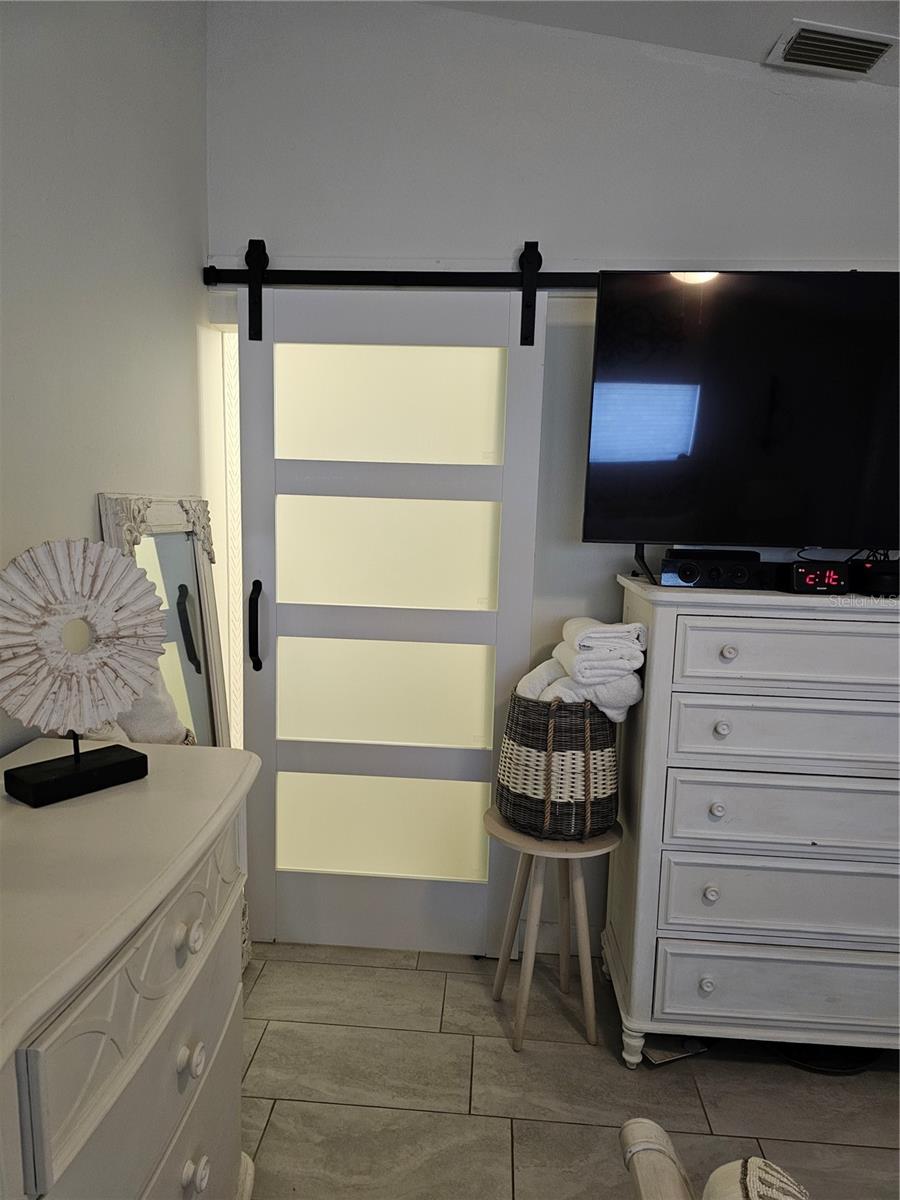 Image 16 of 28 For 3300 Loveland Boulevard 1001