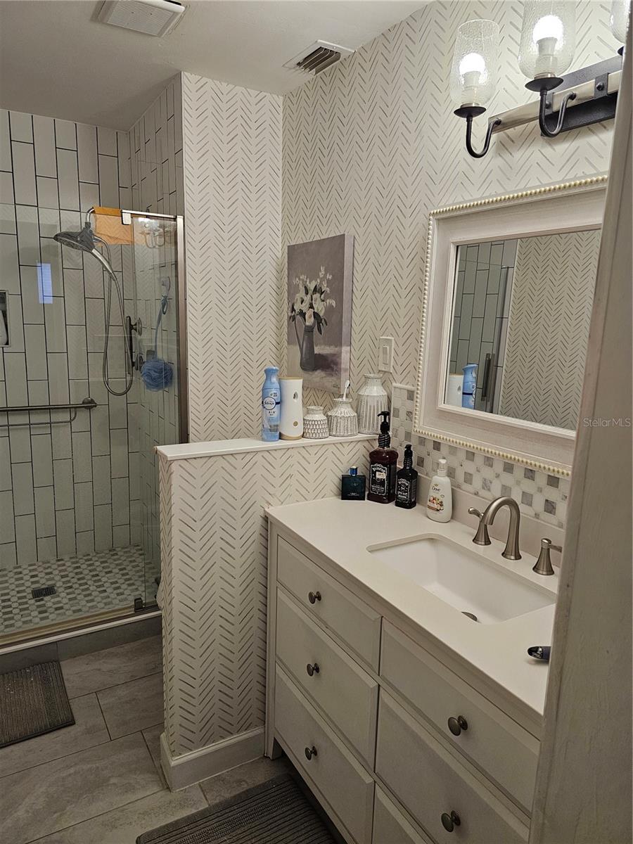 Image 17 of 28 For 3300 Loveland Boulevard 1001