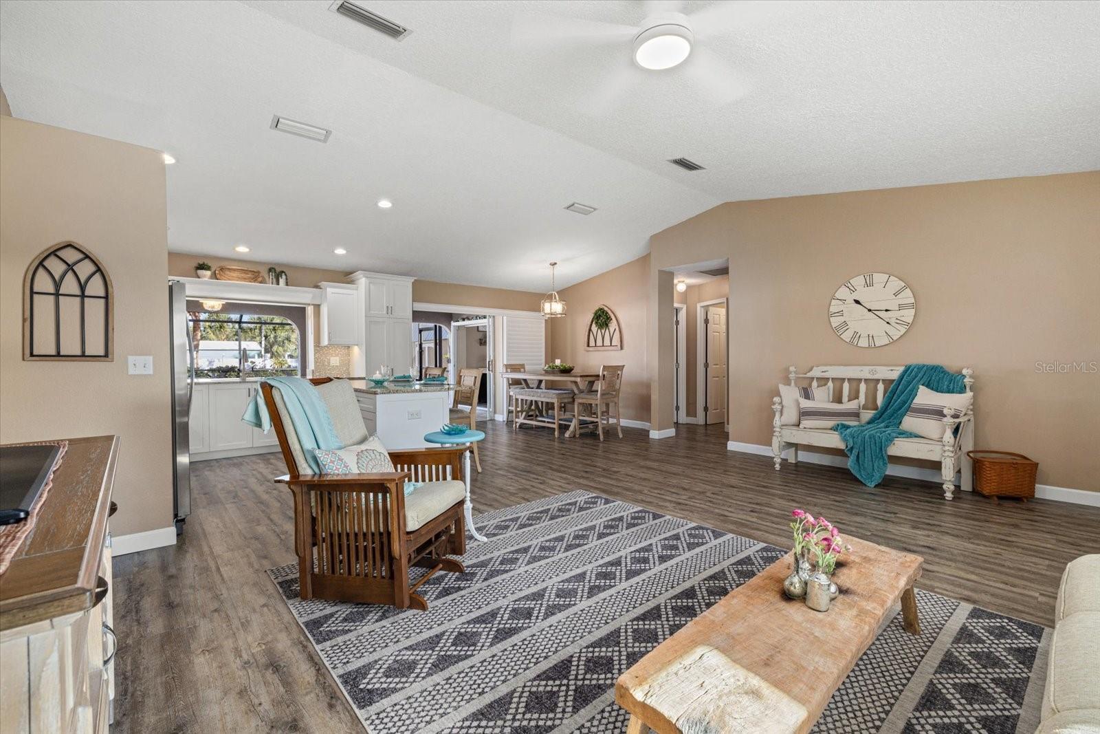 Image 11 of 49 For 800 Church Street