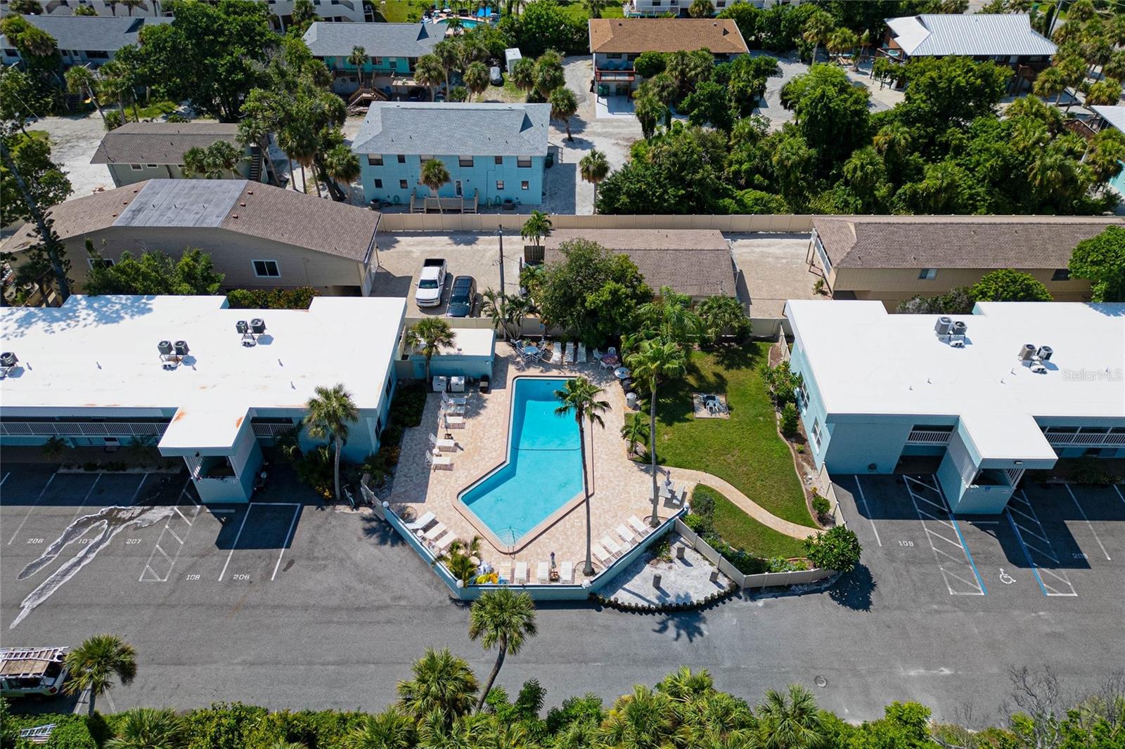 Image 10 of 56 For 5055 Beach Road 101