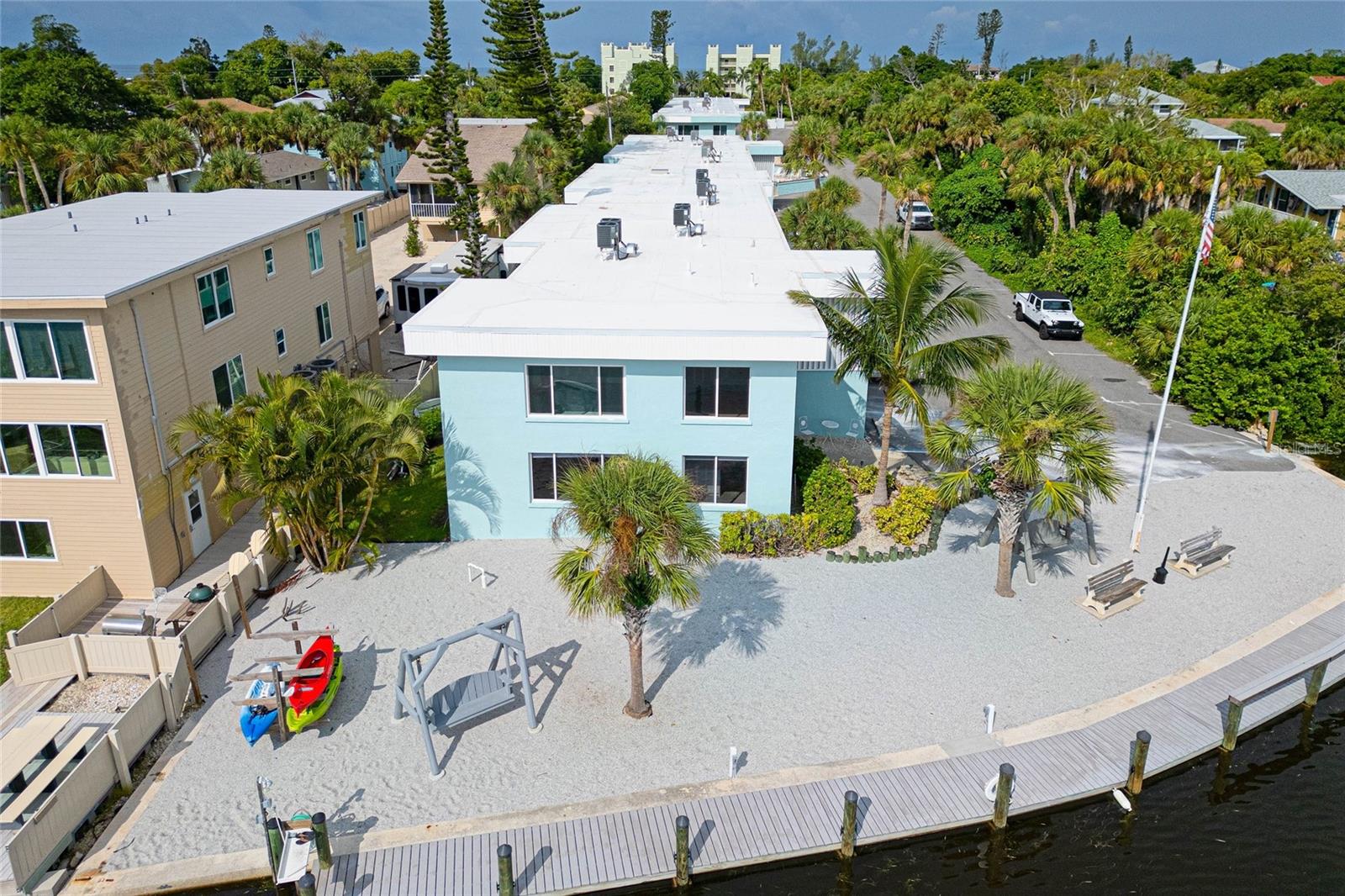 Image 12 of 56 For 5055 Beach Road 101