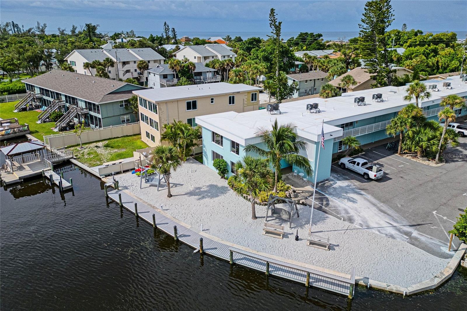 Image 17 of 56 For 5055 Beach Road 101