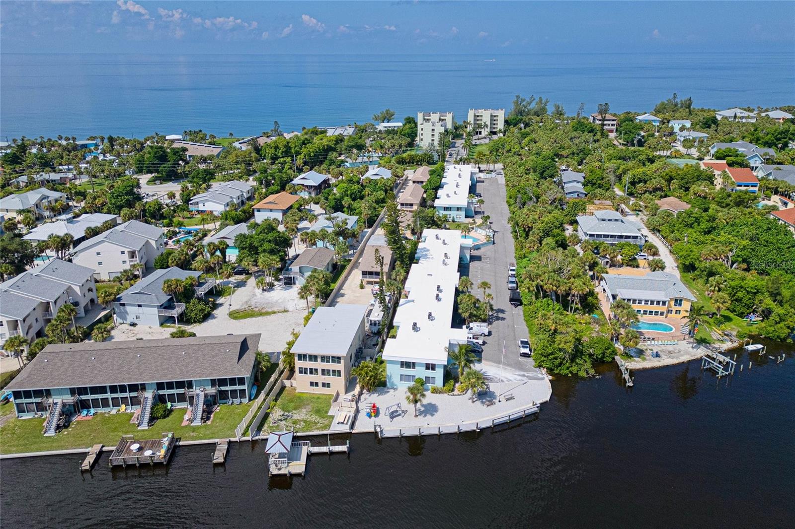 Image 18 of 56 For 5055 Beach Road 101