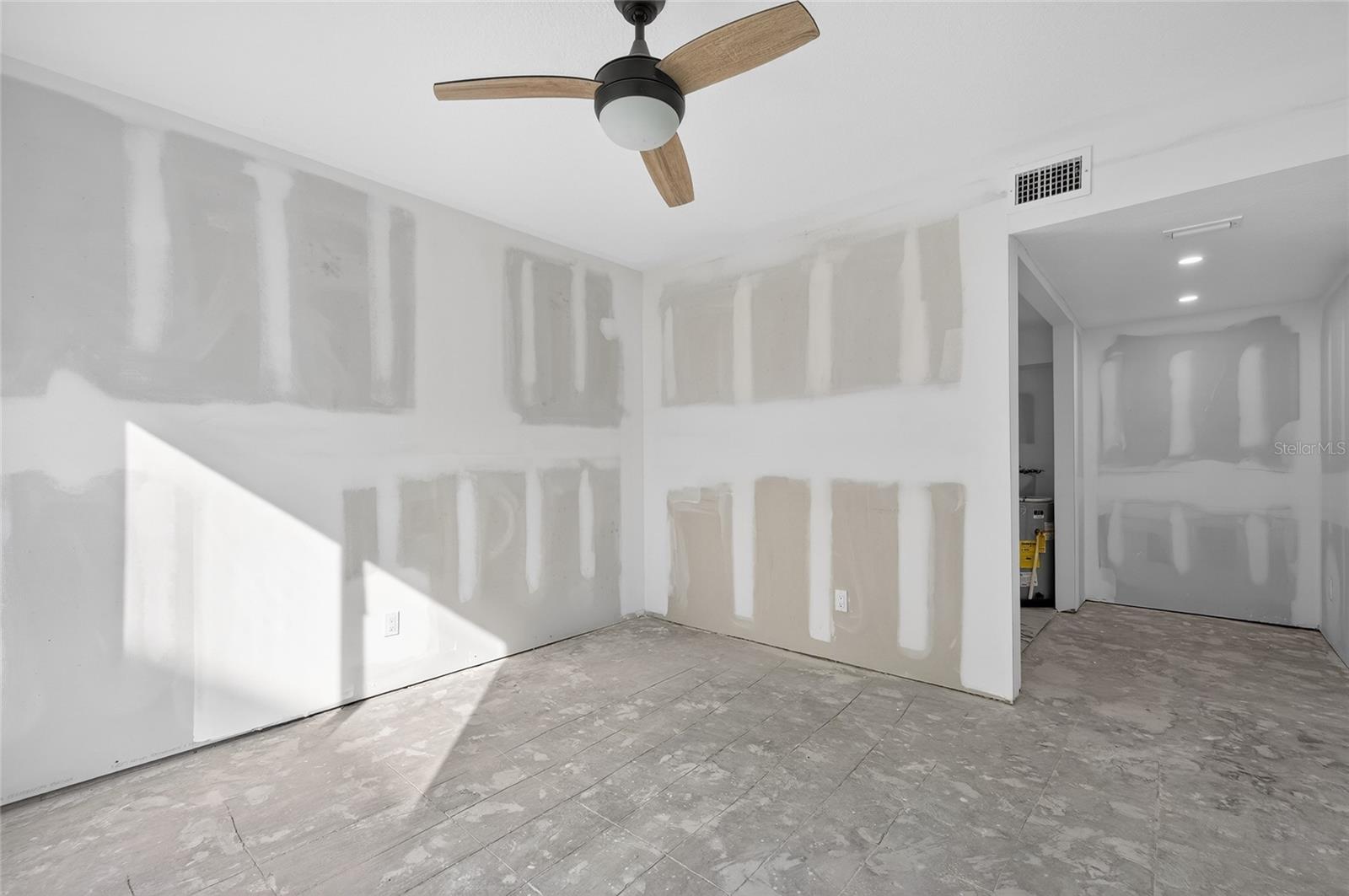 Image 20 of 56 For 5055 Beach Road 101