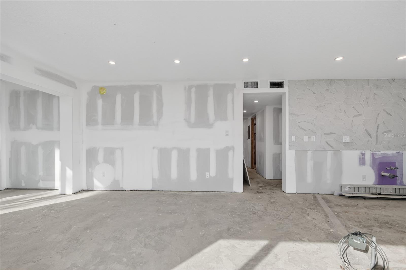 Image 32 of 56 For 5055 Beach Road 101