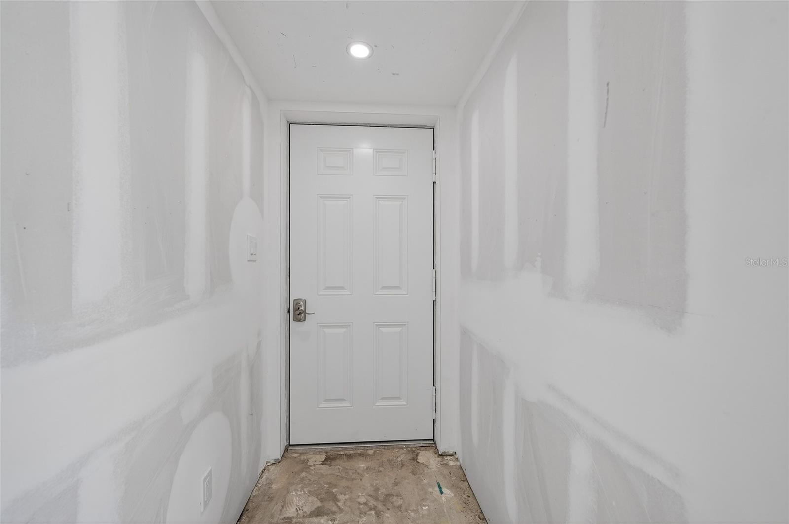 Image 35 of 56 For 5055 Beach Road 101