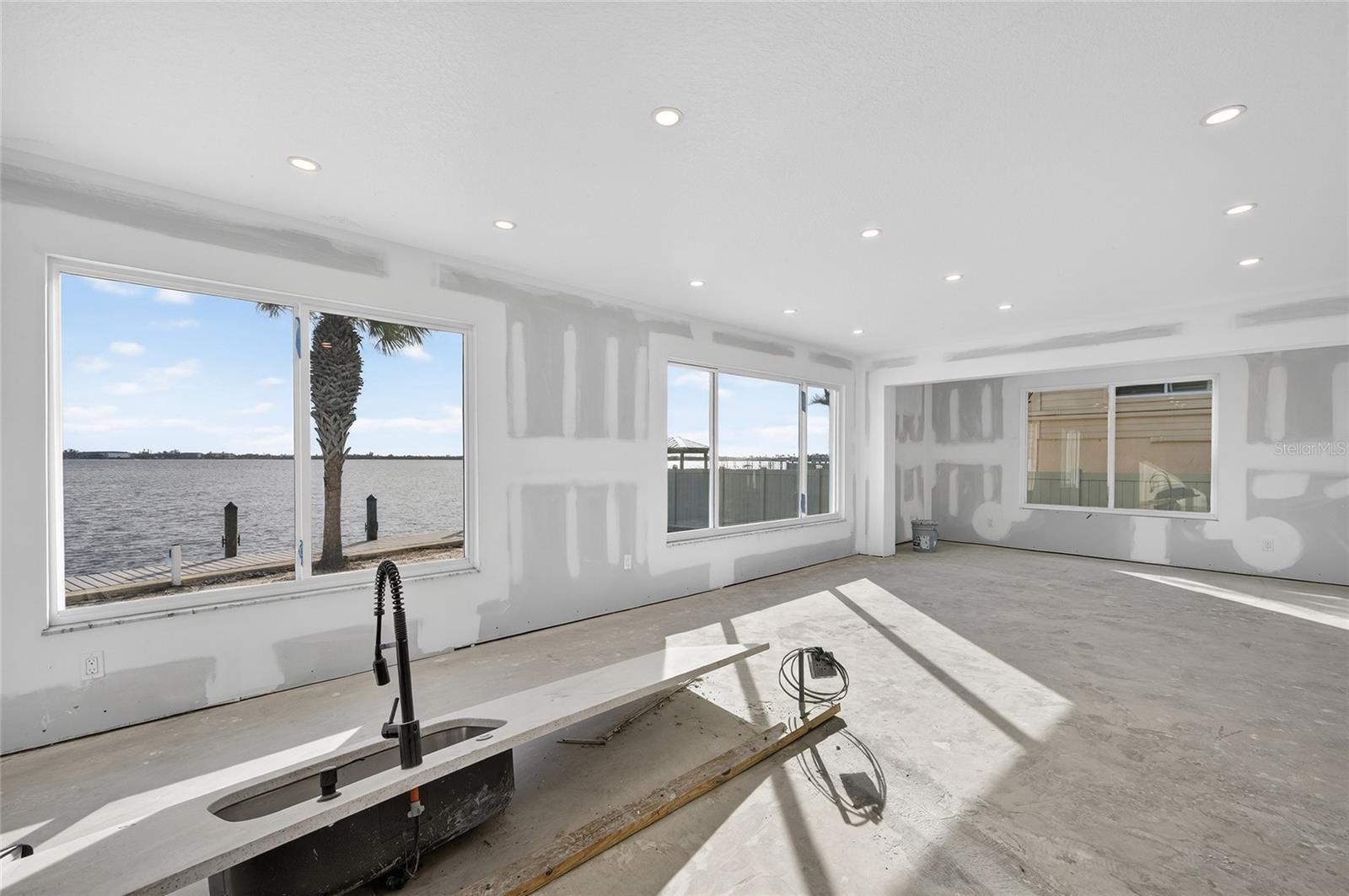 Image 37 of 56 For 5055 Beach Road 101