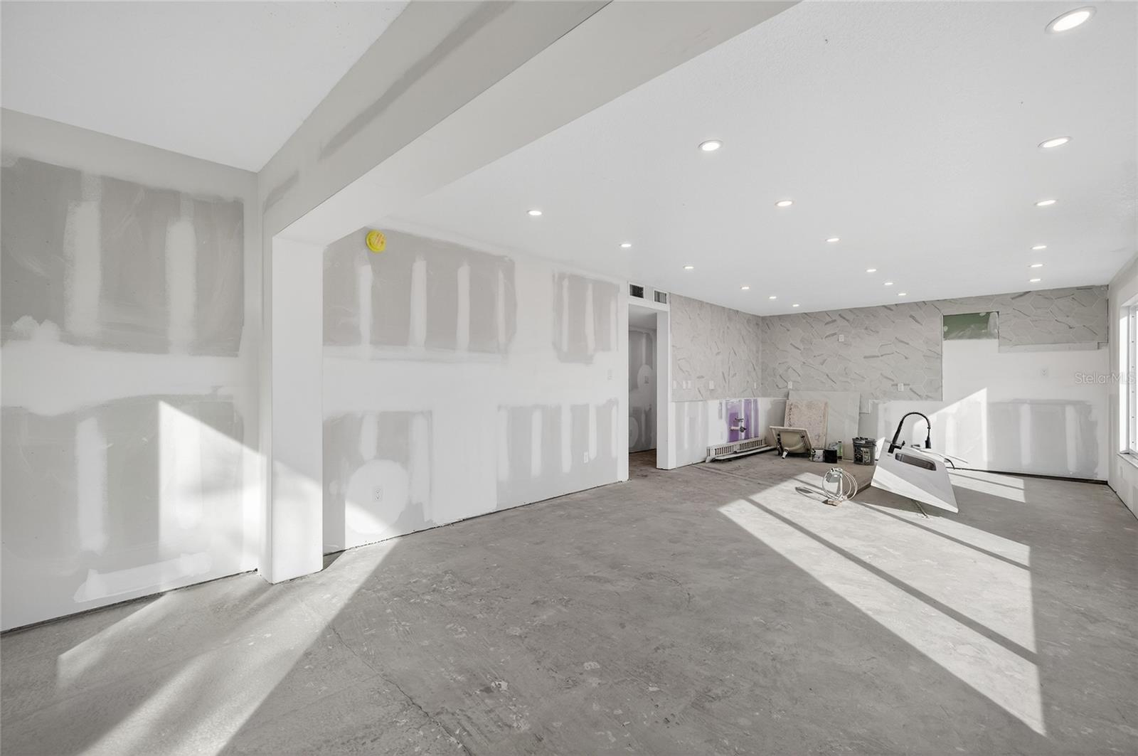 Image 39 of 56 For 5055 Beach Road 101