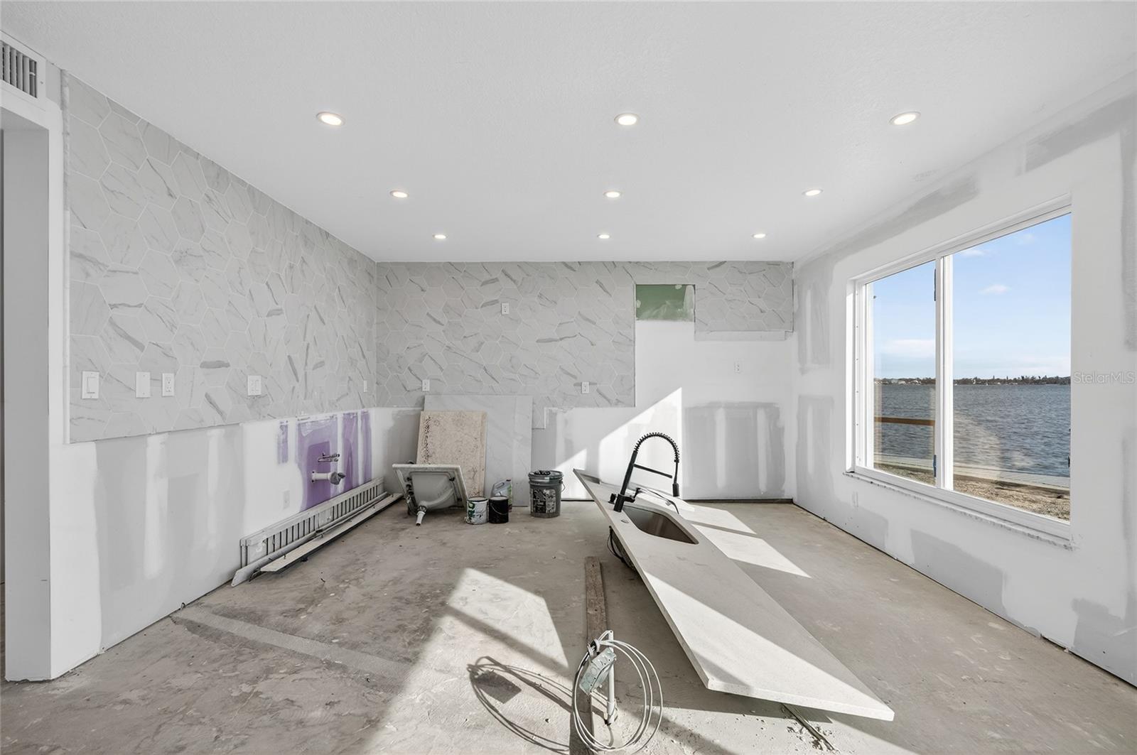 Image 42 of 56 For 5055 Beach Road 101