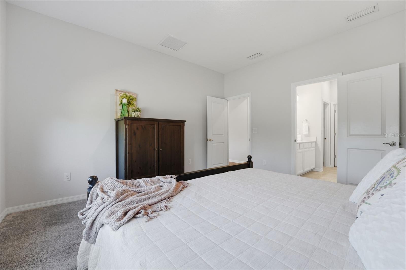 Image 15 of 25 For 476 Firebush Drive