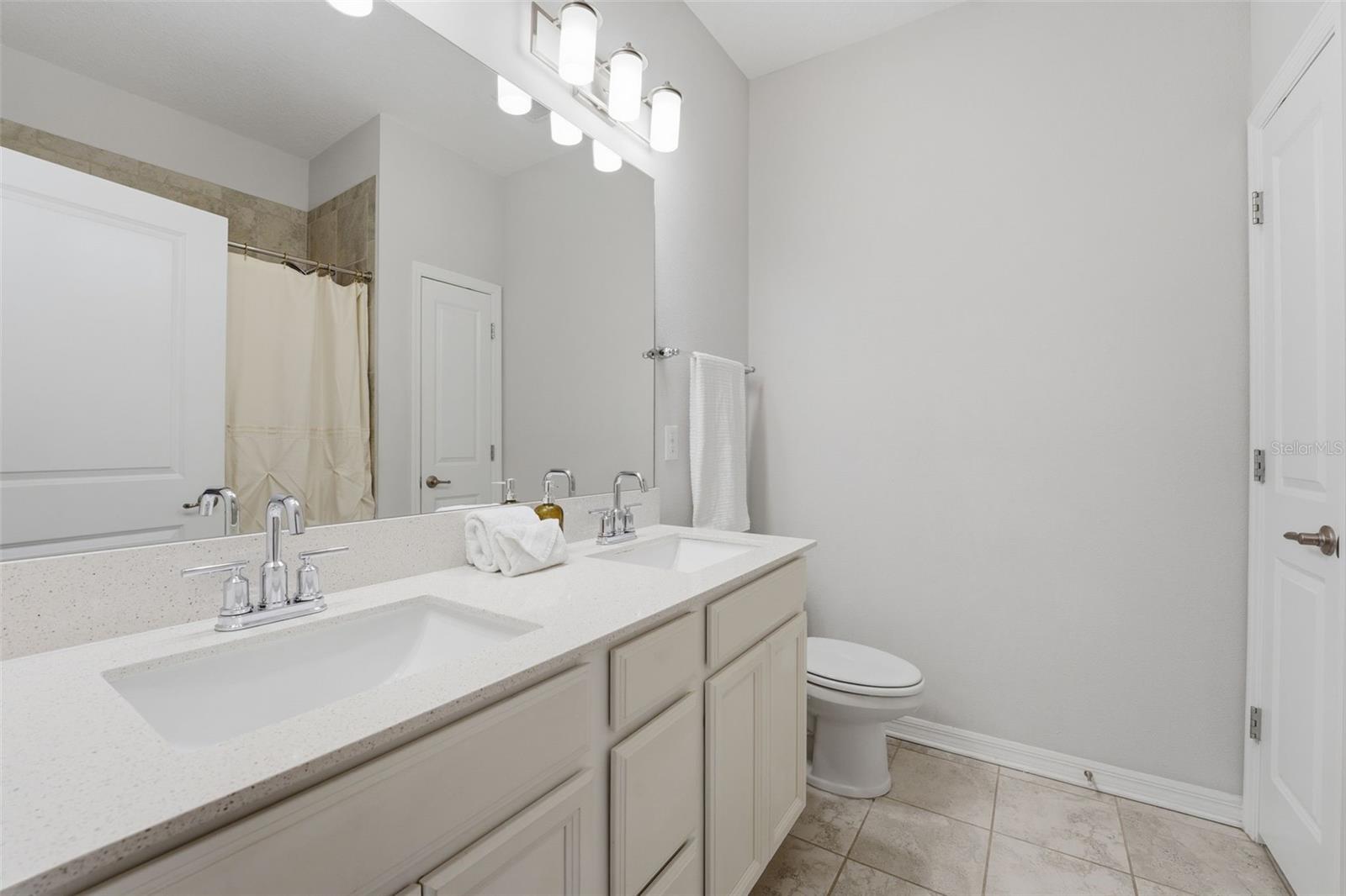 Image 21 of 25 For 476 Firebush Drive