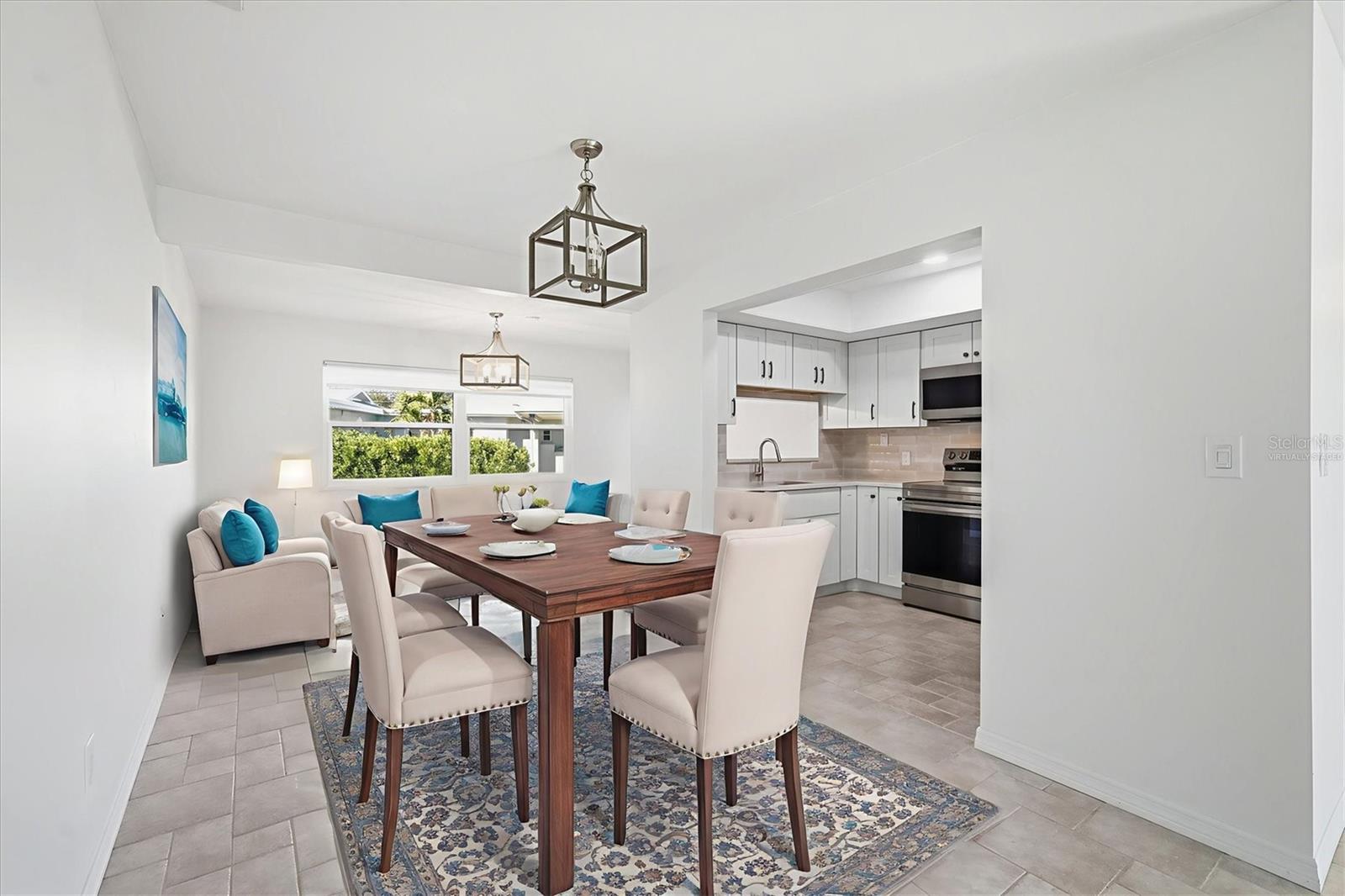 Image 12 of 54 For 1023 Beach Manor Circle 49