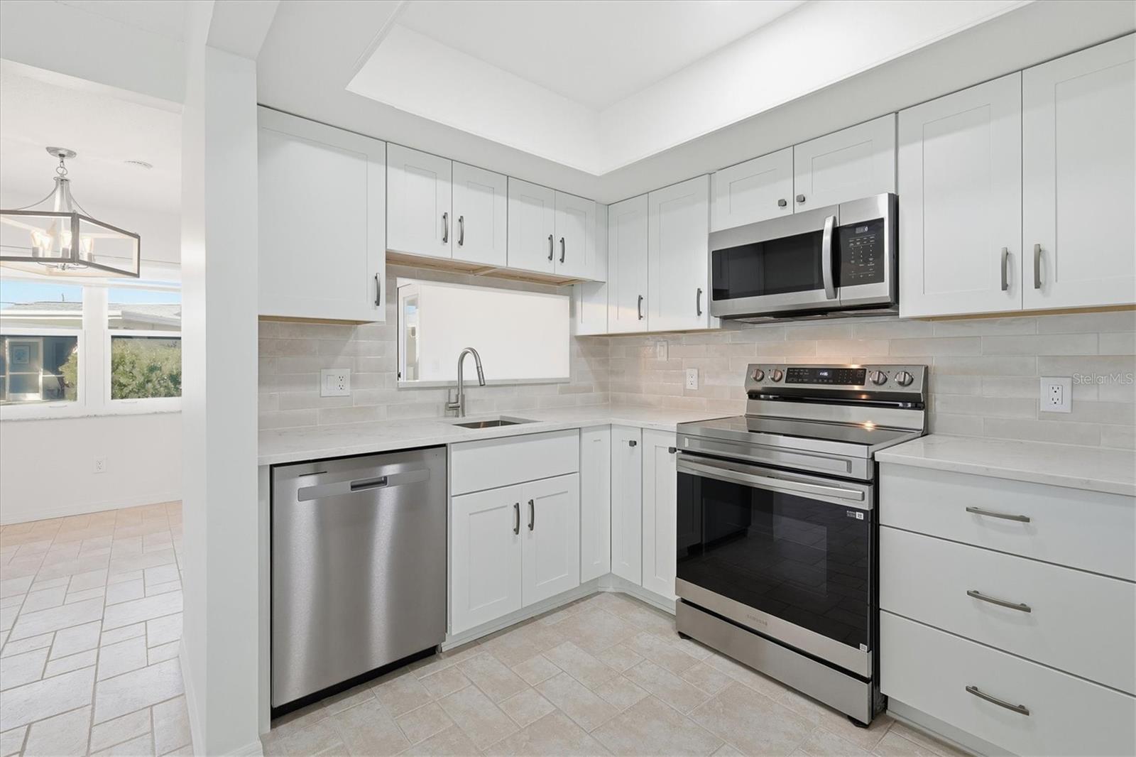 Image 17 of 54 For 1023 Beach Manor Circle 49