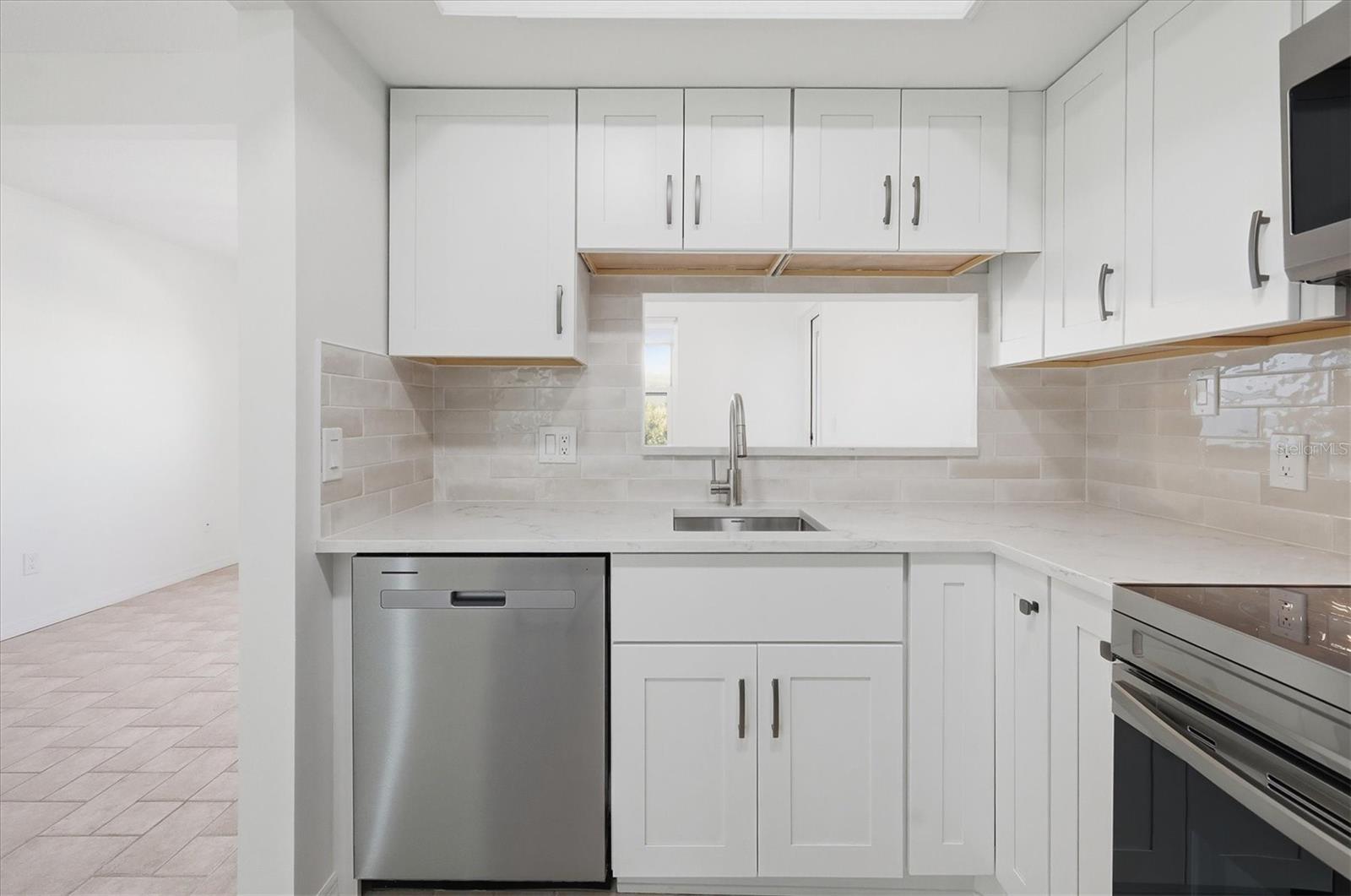 Image 19 of 54 For 1023 Beach Manor Circle 49