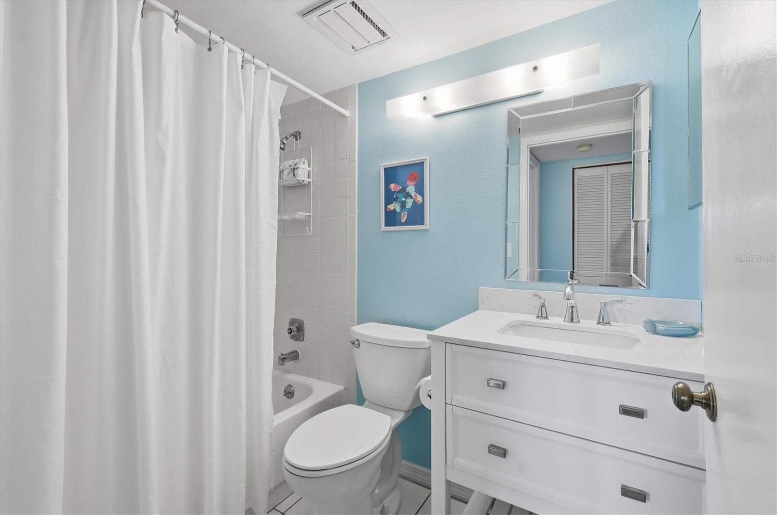 Image 18 of 51 For 404 Cerromar Circle N 116