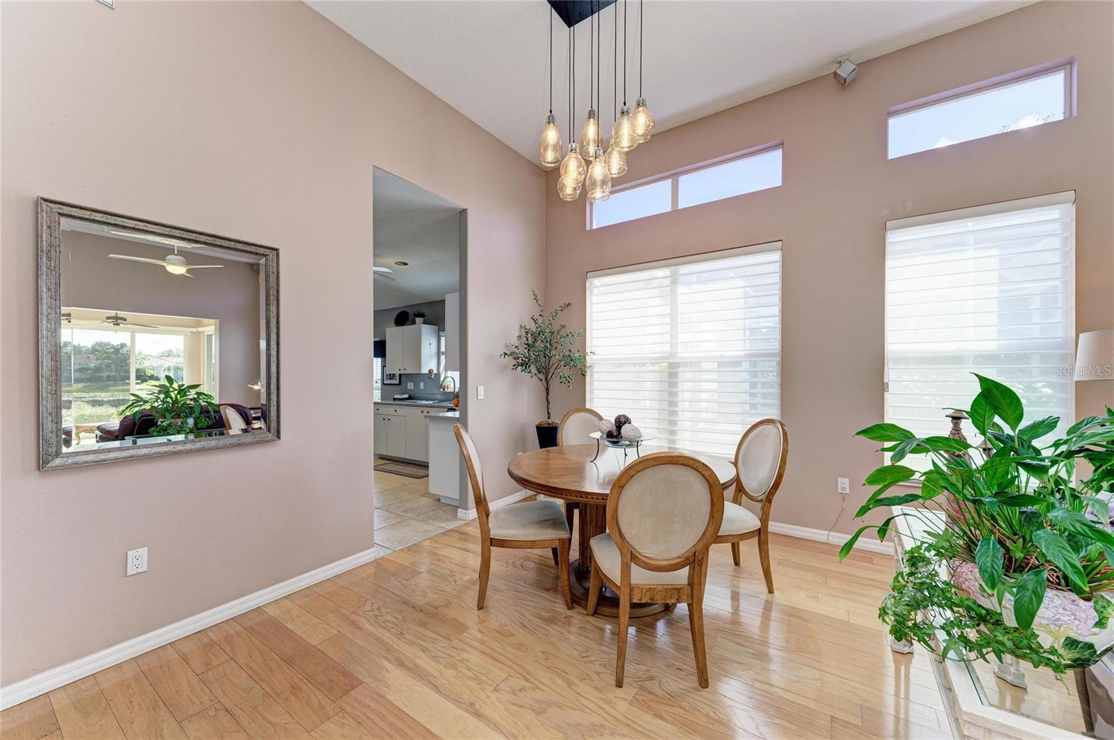 Image 15 of 51 For 3907 Alamanda Drive