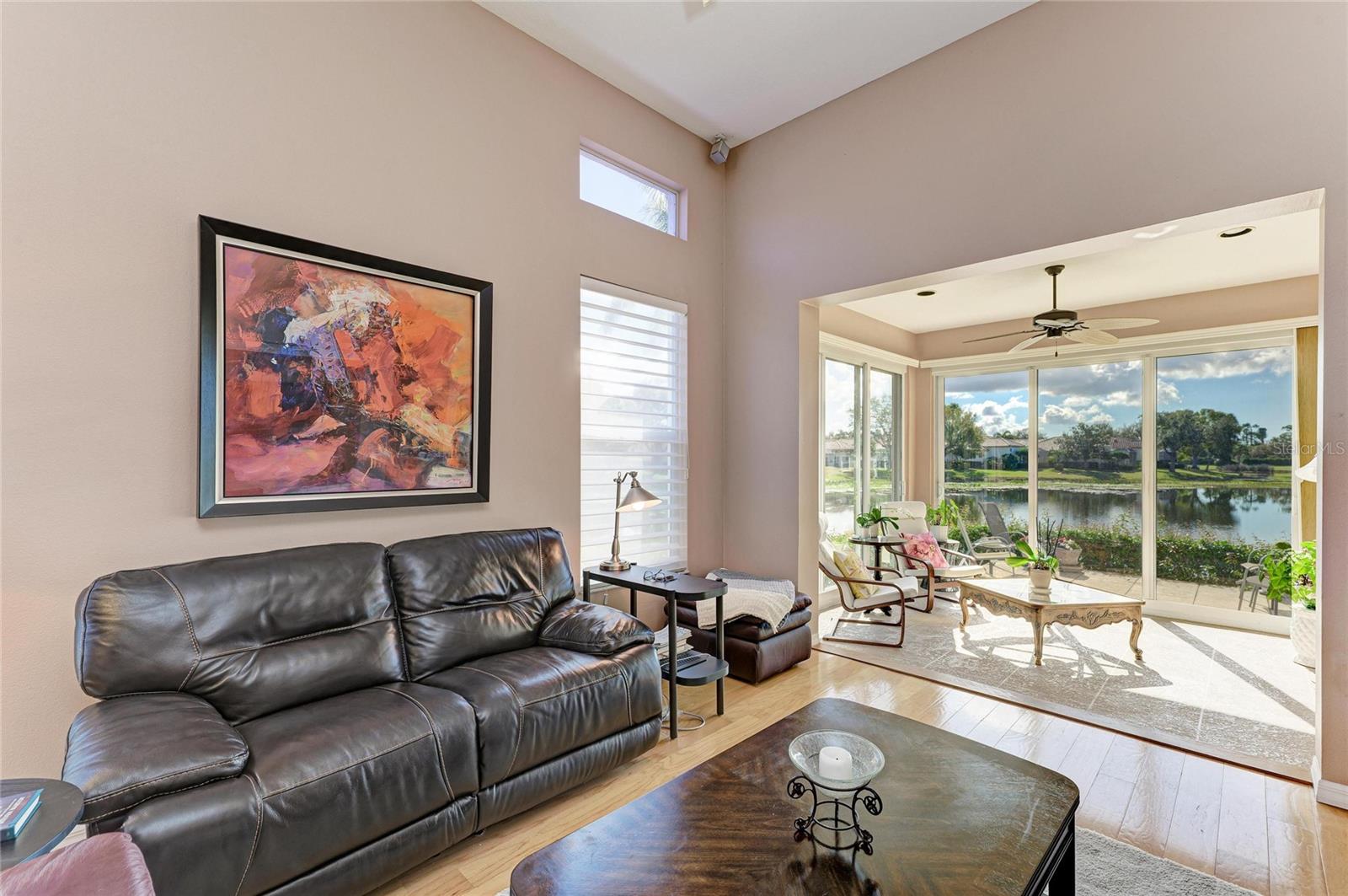 Image 20 of 51 For 3907 Alamanda Drive