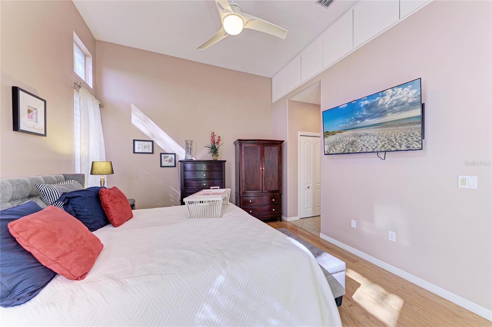 Image 24 of 51 For 3907 Alamanda Drive