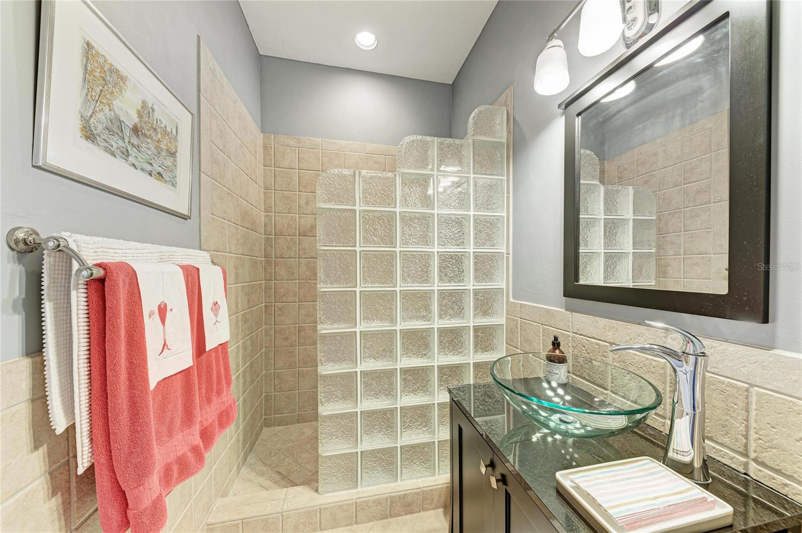 Image 30 of 51 For 3907 Alamanda Drive