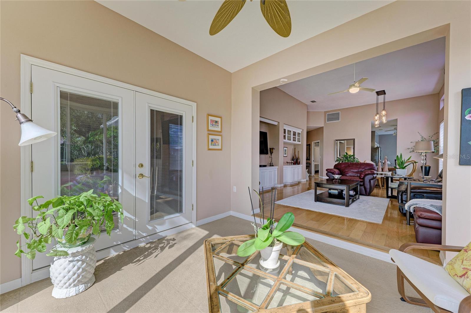 Image 33 of 51 For 3907 Alamanda Drive