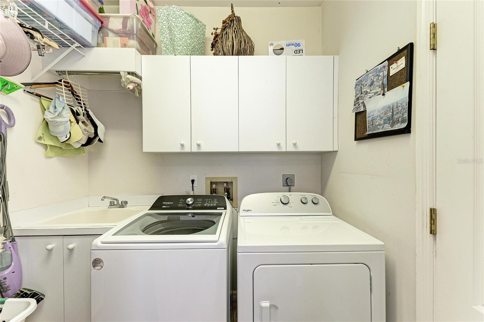 Image 38 of 51 For 3907 Alamanda Drive