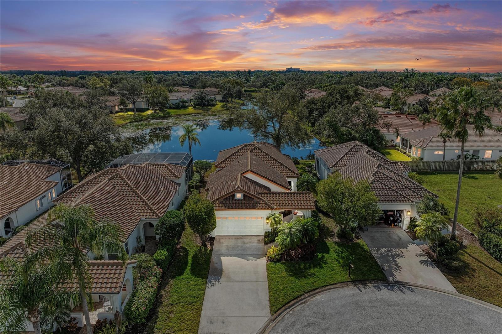 Image 46 of 51 For 3907 Alamanda Drive