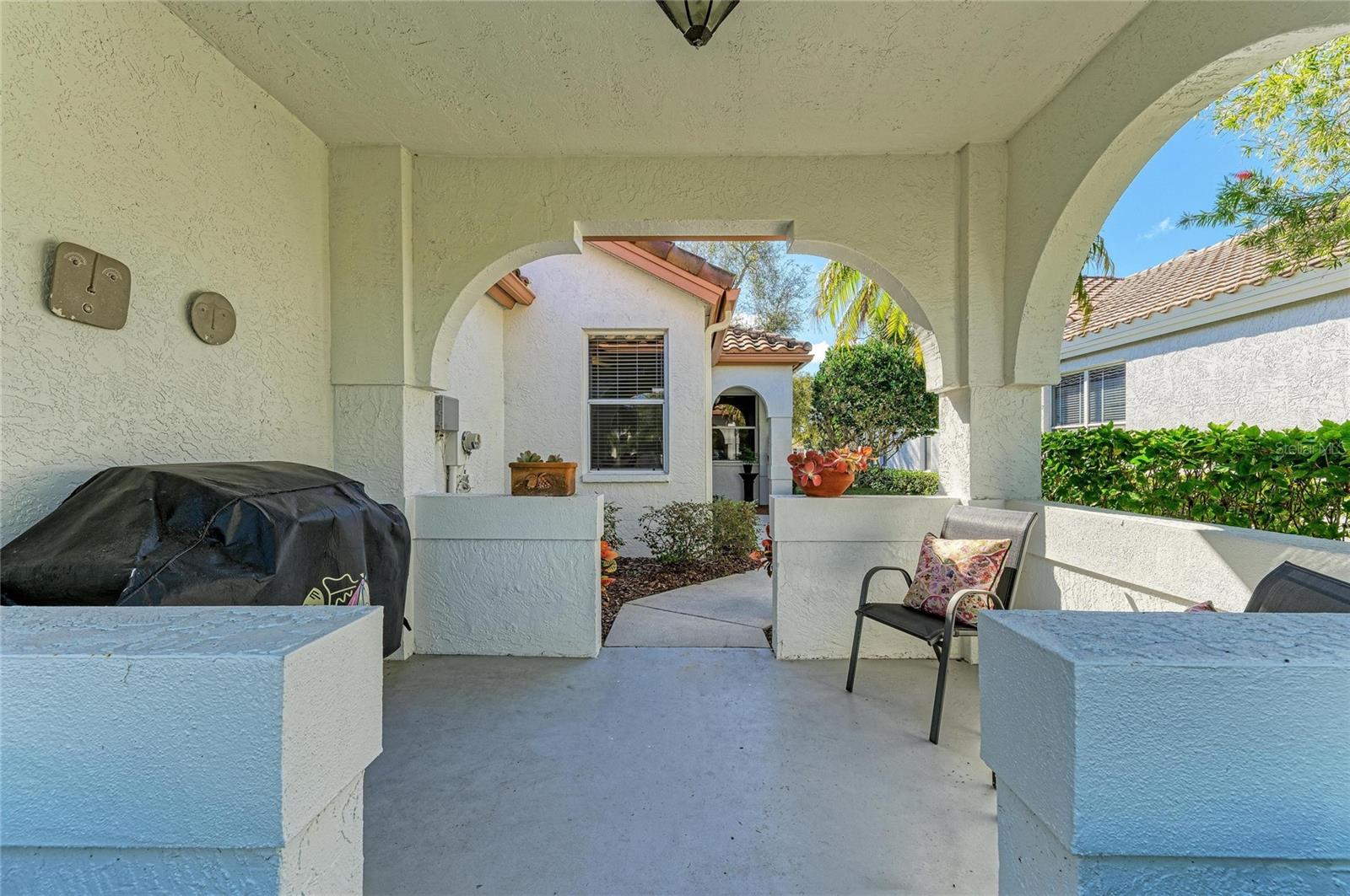 Image 5 of 51 For 3907 Alamanda Drive