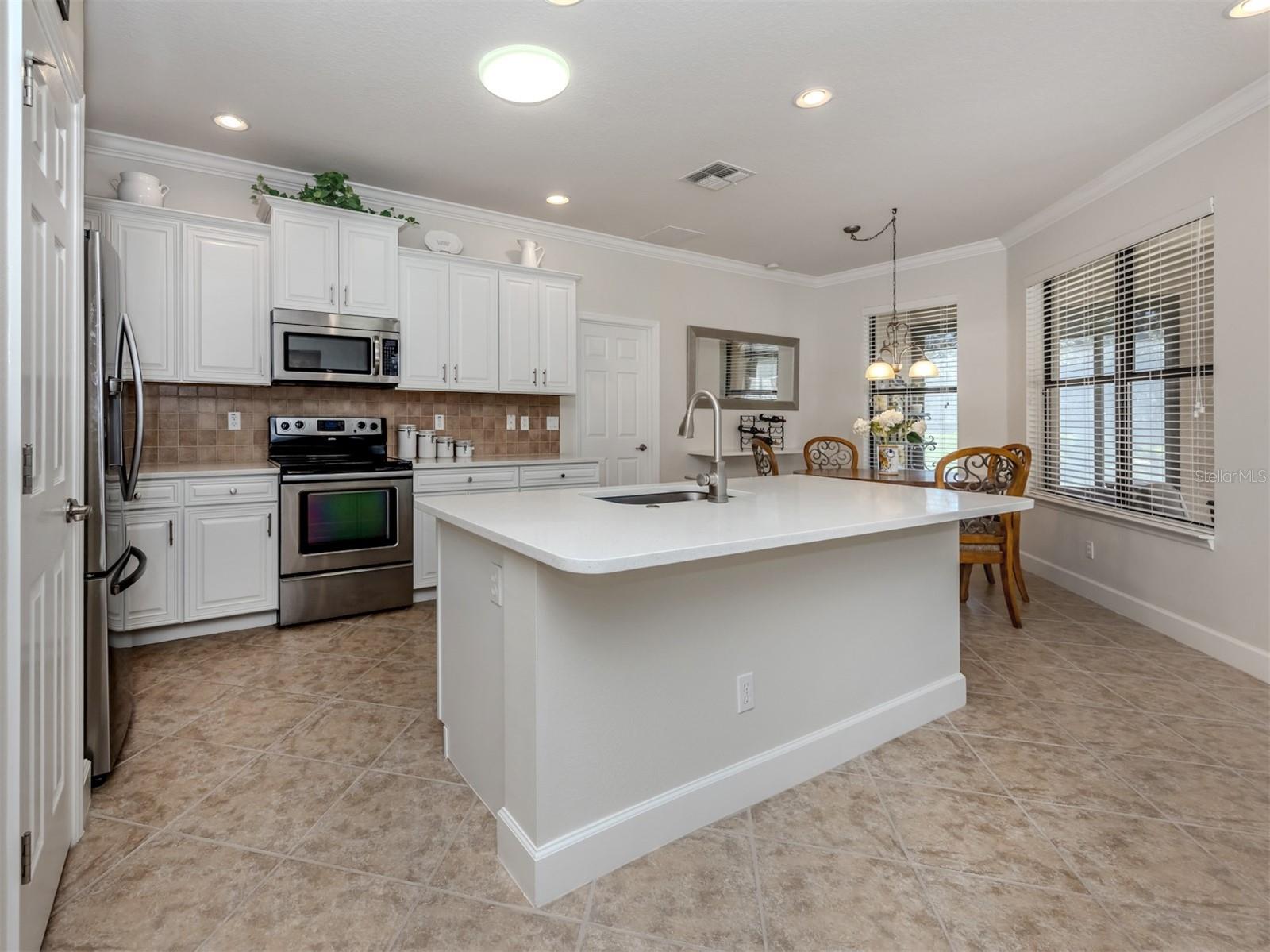 Image 10 of 63 For 20175 Pezzana Drive