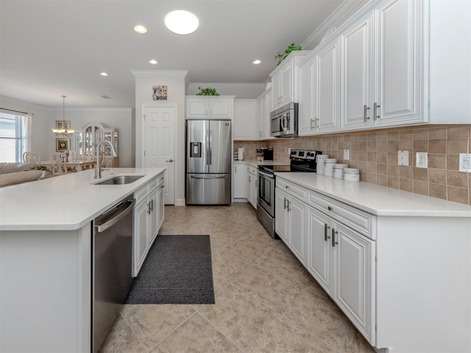 Image 13 of 63 For 20175 Pezzana Drive