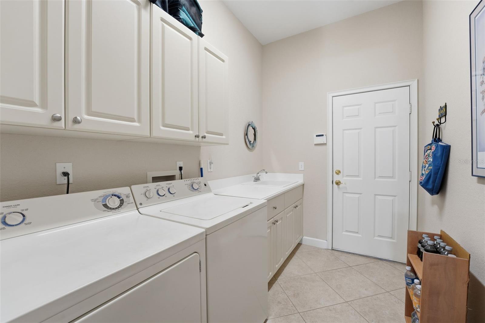 Image 27 of 44 For 142 Rimini Way