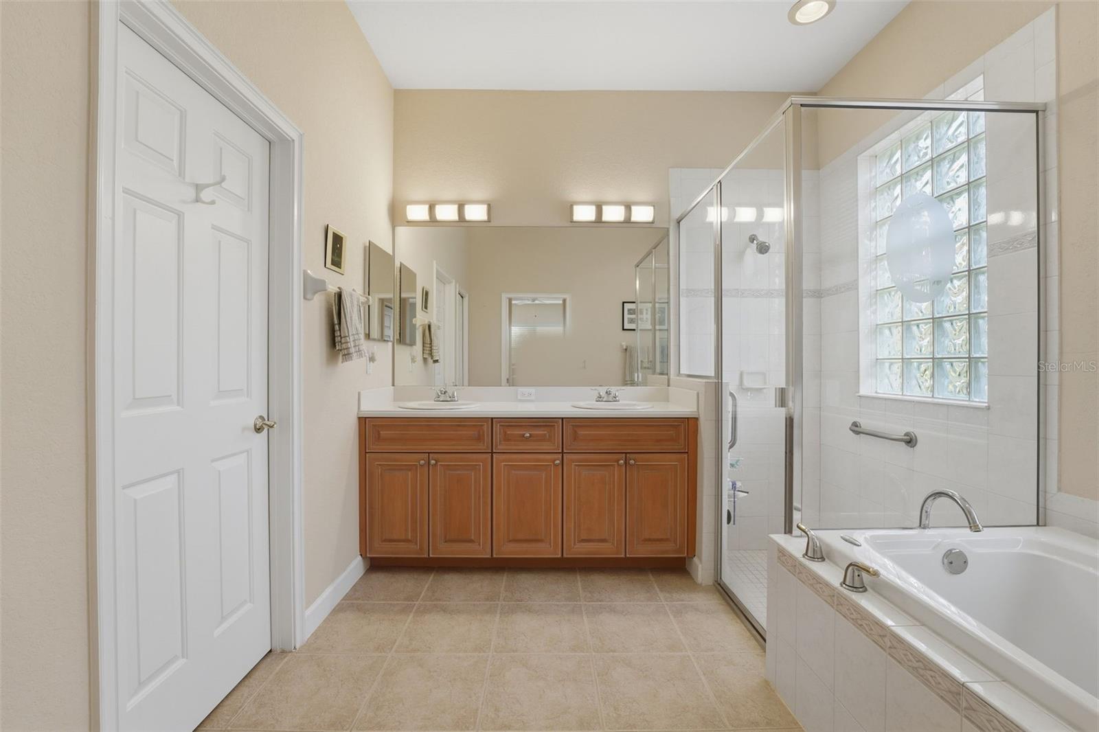 Image 31 of 44 For 142 Rimini Way