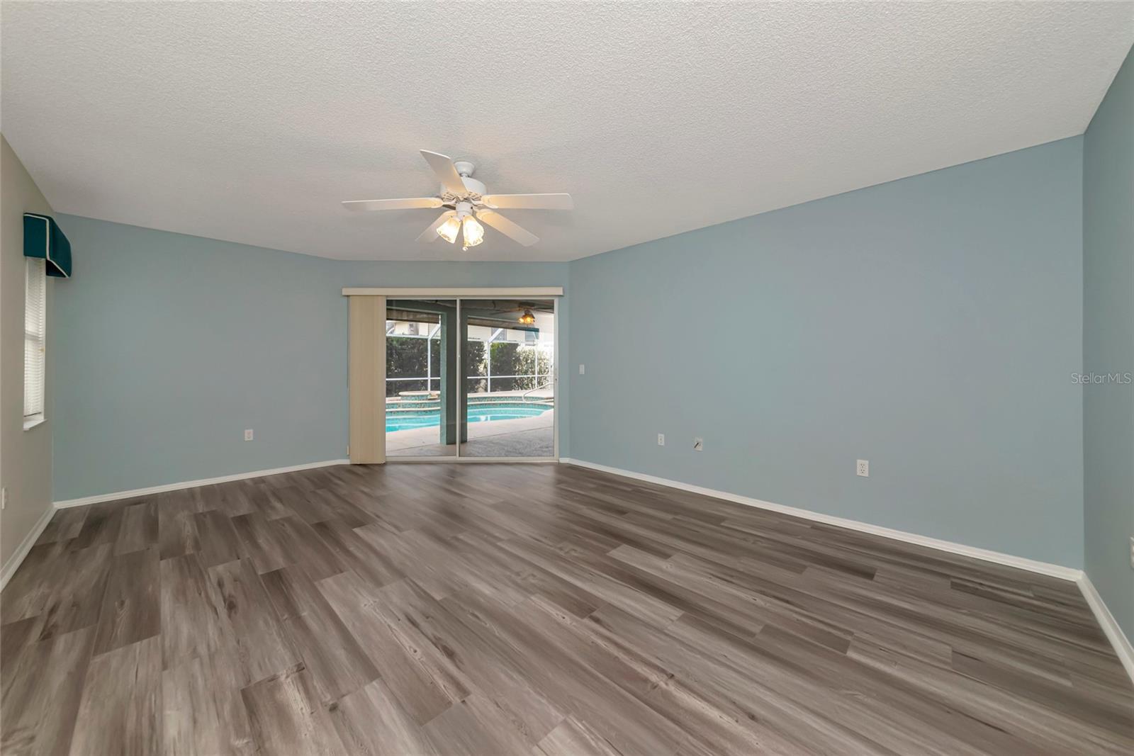 Image 10 of 43 For 4806 Jacaranda Heights Drive