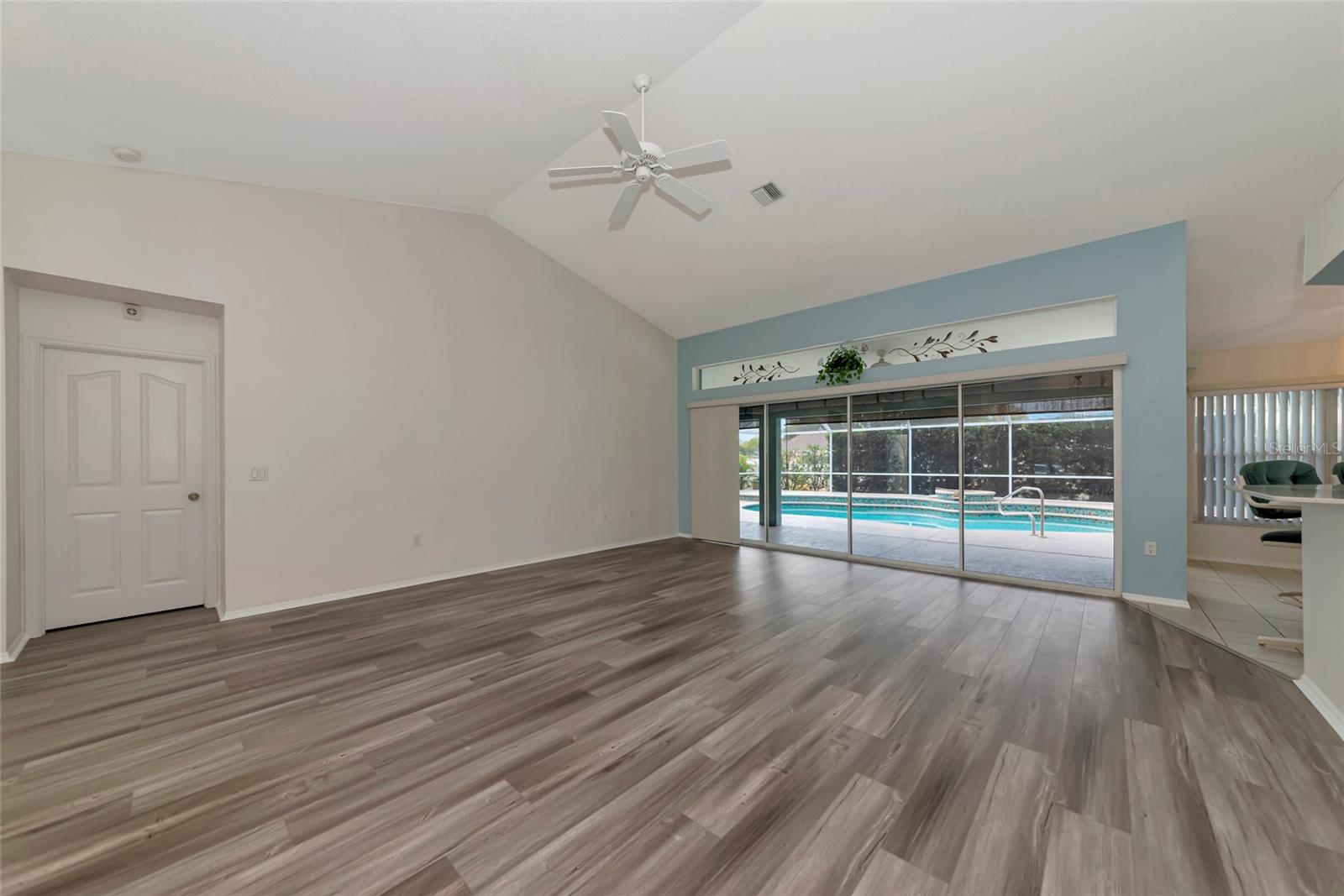 Image 11 of 43 For 4806 Jacaranda Heights Drive