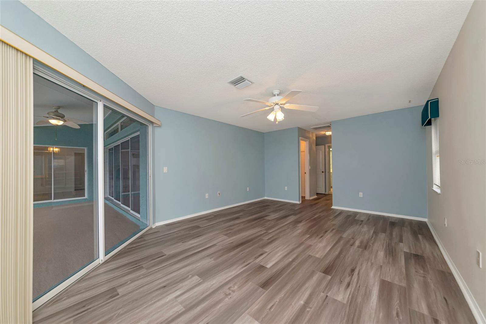 Image 12 of 43 For 4806 Jacaranda Heights Drive