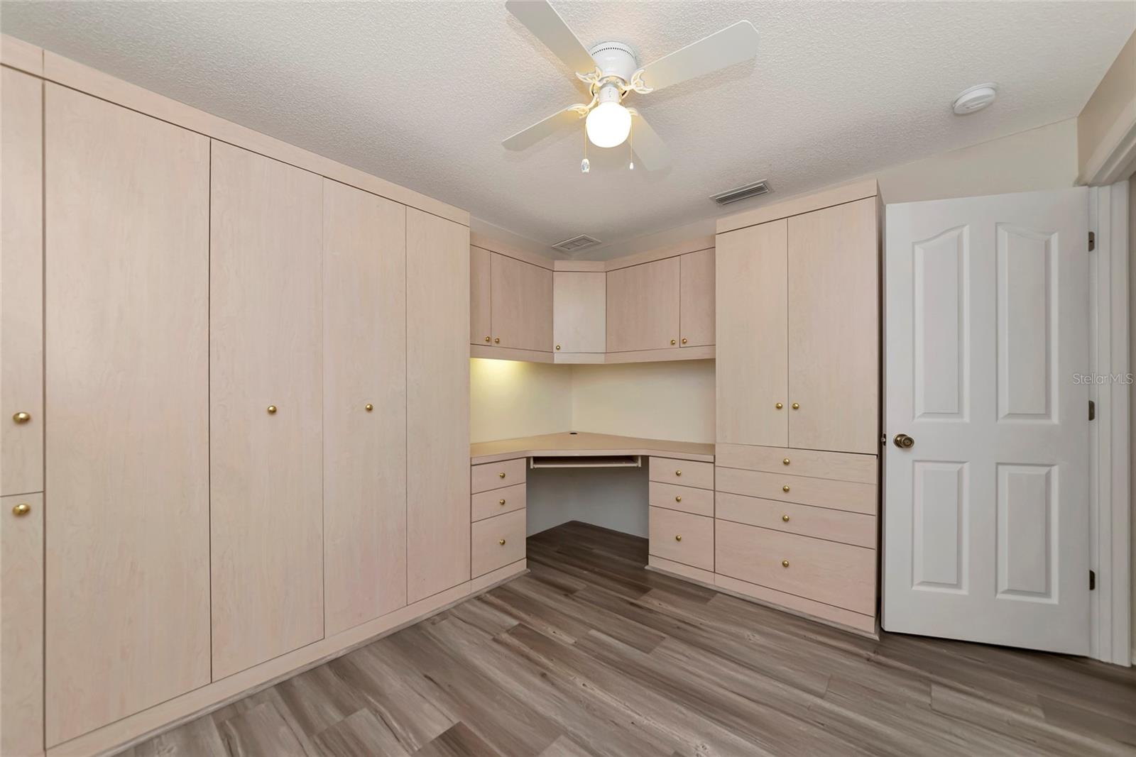 Image 27 of 43 For 4806 Jacaranda Heights Drive