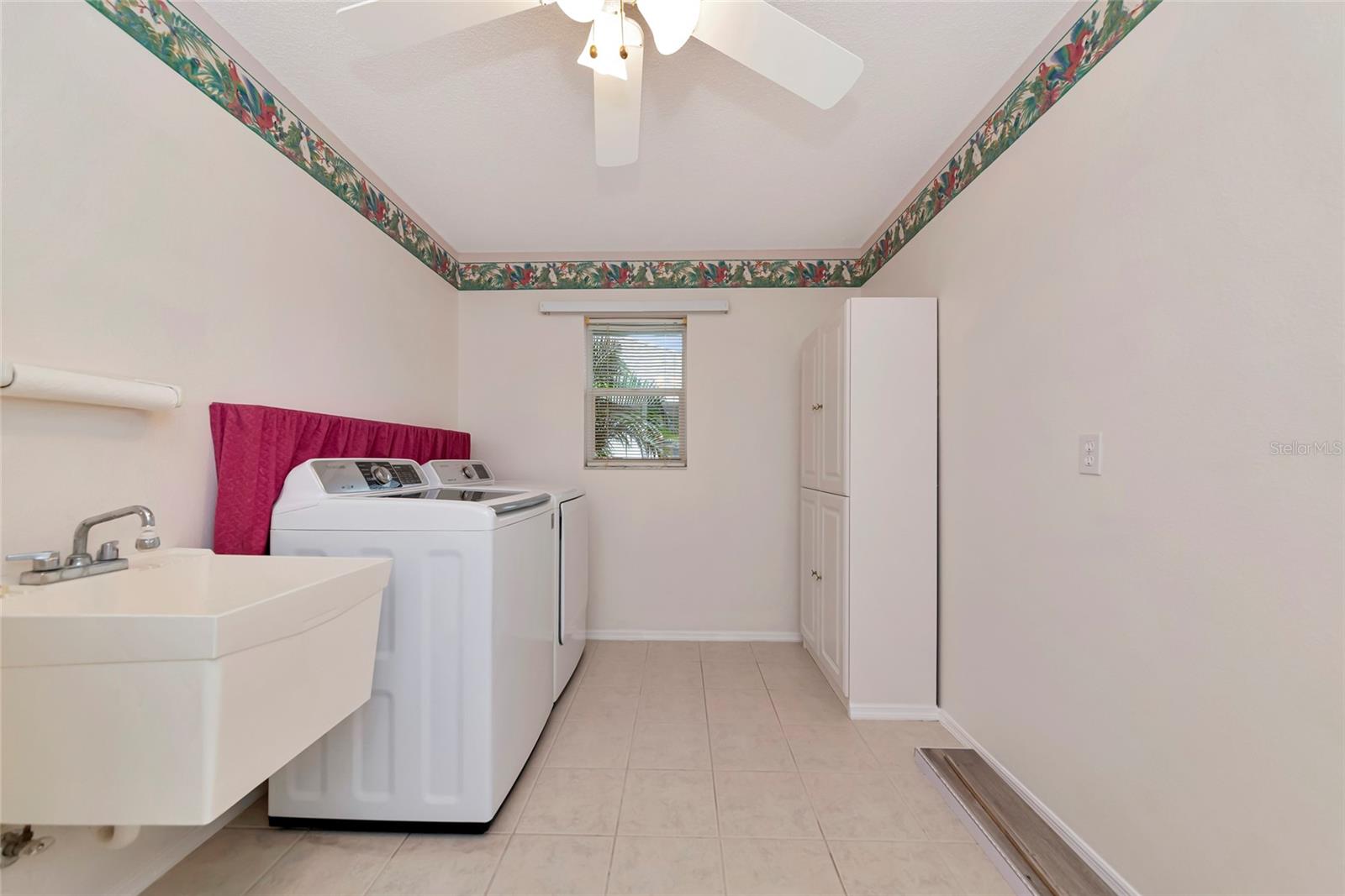 Image 35 of 43 For 4806 Jacaranda Heights Drive