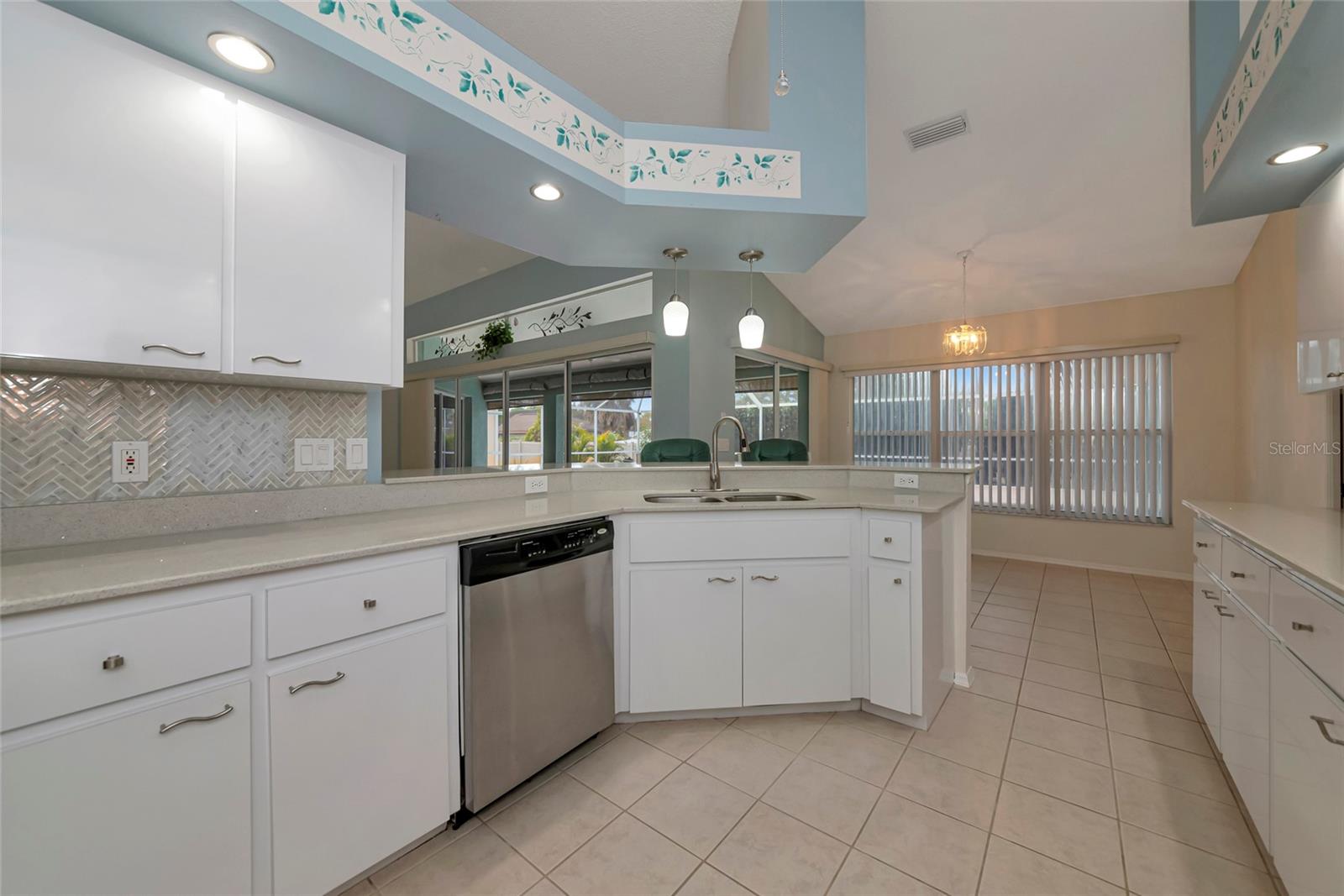 Image 7 of 43 For 4806 Jacaranda Heights Drive