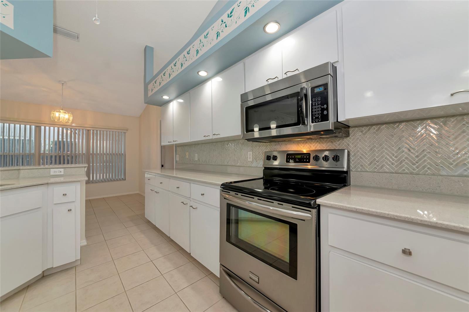 Image 8 of 43 For 4806 Jacaranda Heights Drive