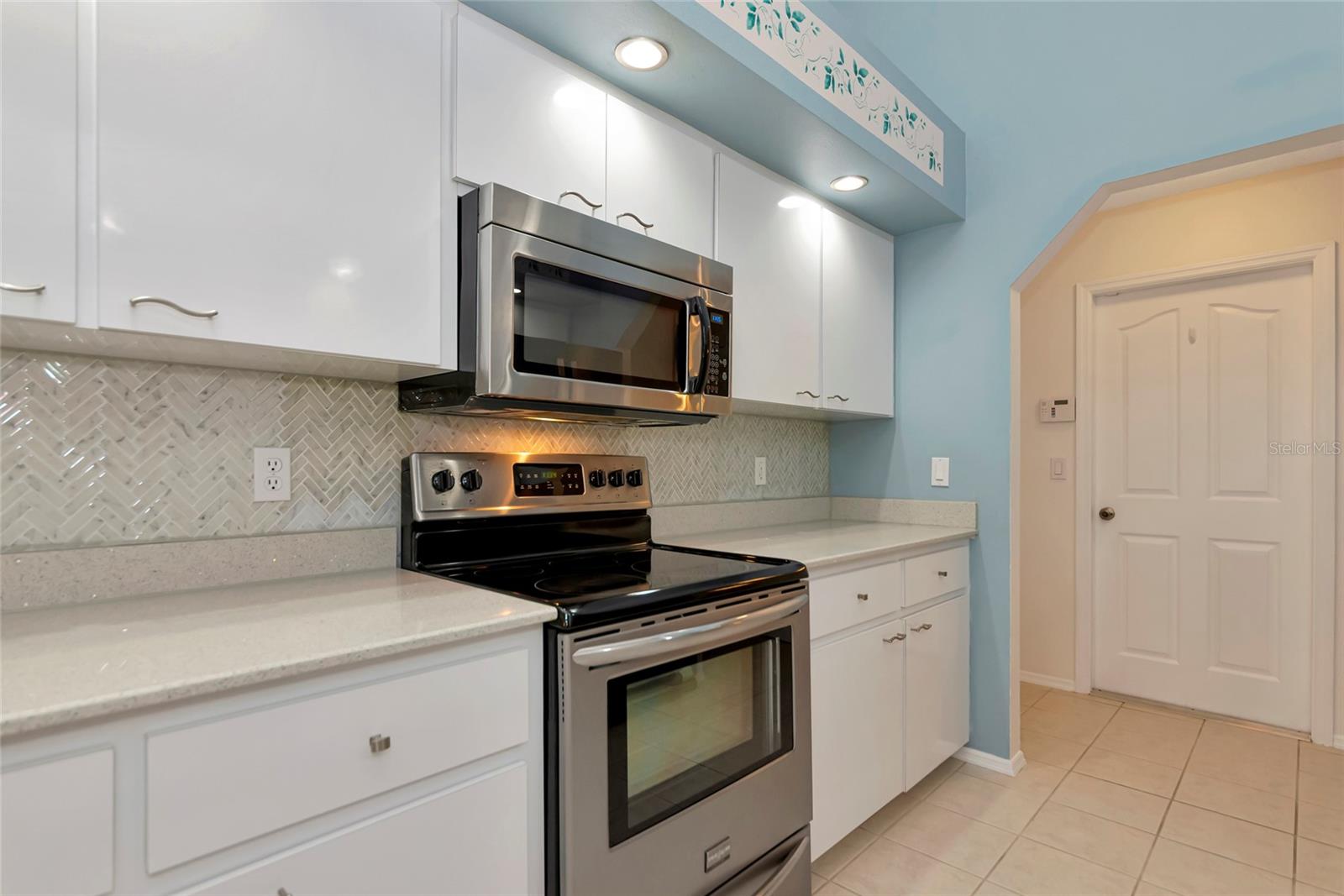 Image 9 of 43 For 4806 Jacaranda Heights Drive