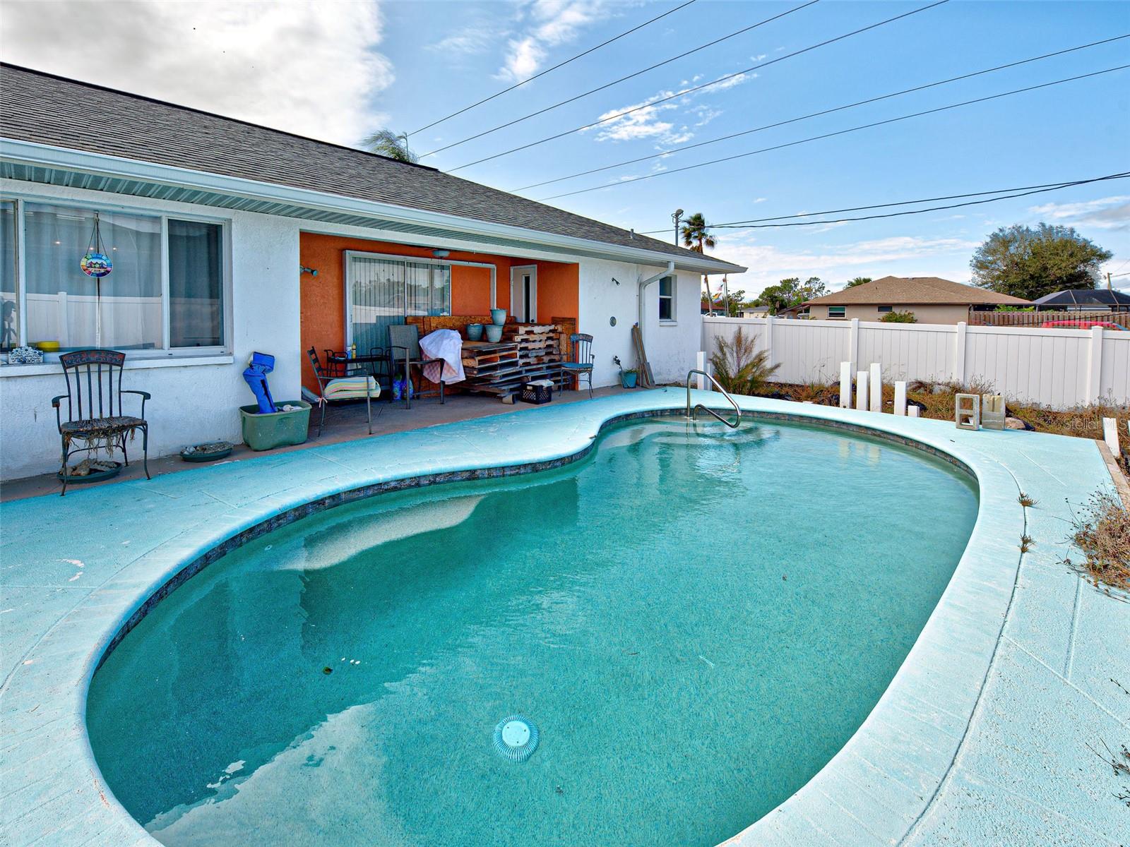 Image 23 of 32 For 11010 Greenway Avenue