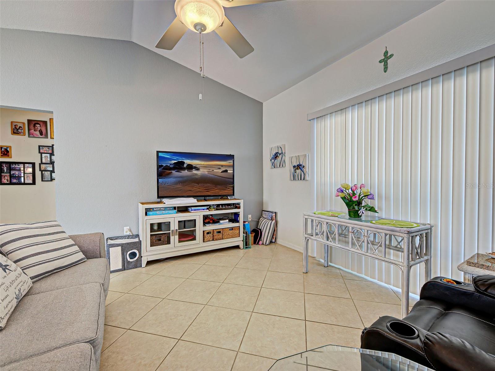 Image 25 of 32 For 11010 Greenway Avenue