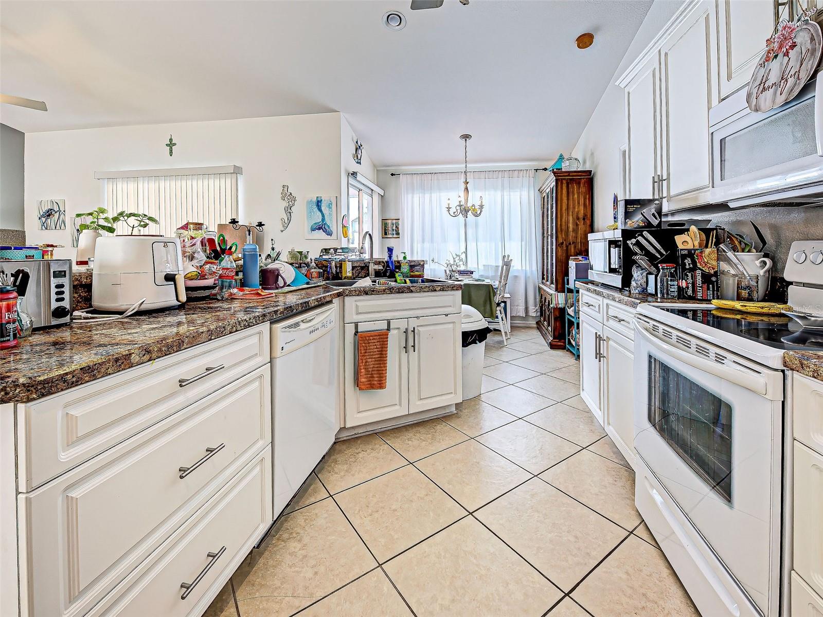 Image 30 of 32 For 11010 Greenway Avenue