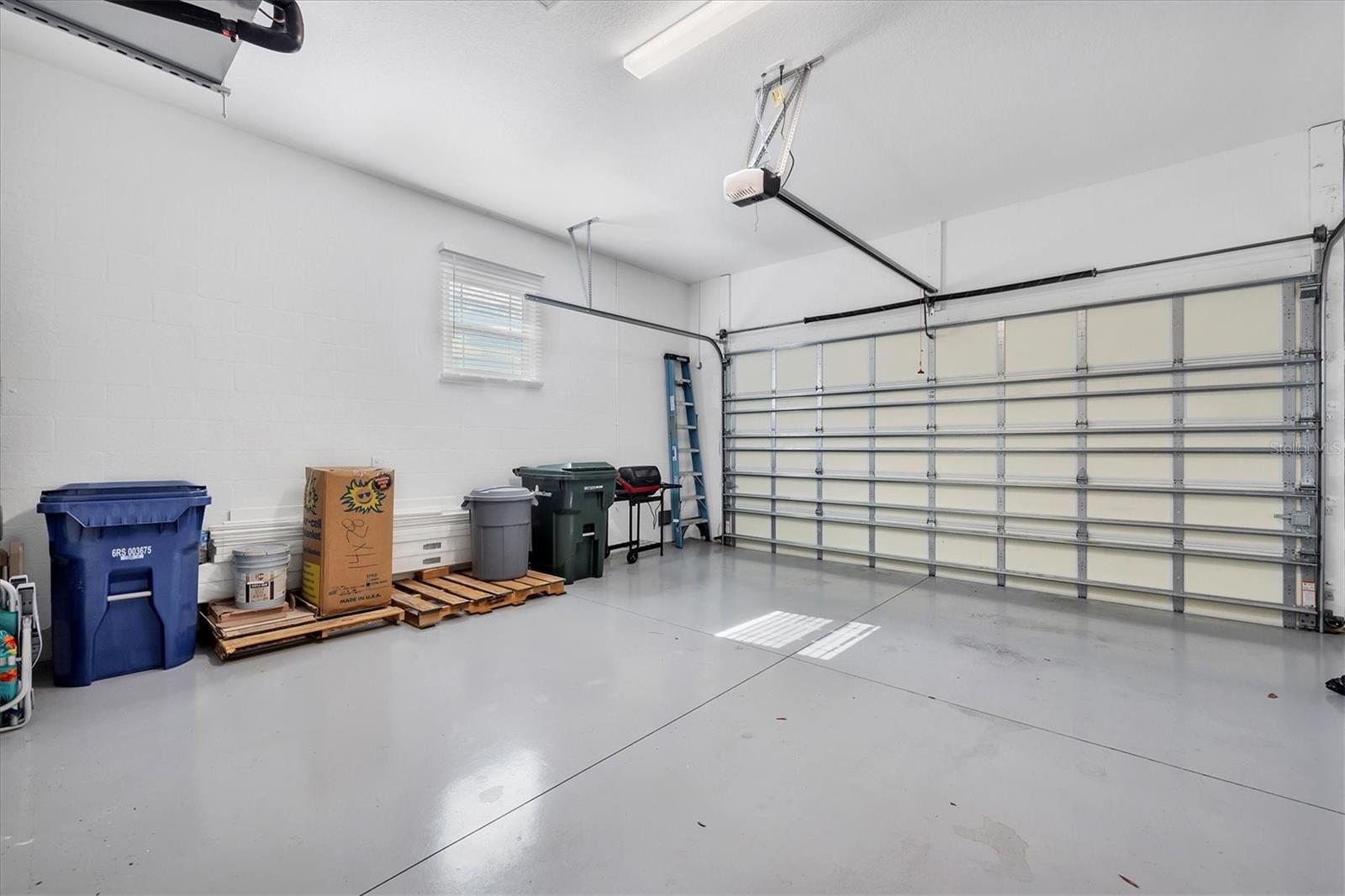 Image 27 of 37 For 1815 Neptune Drive