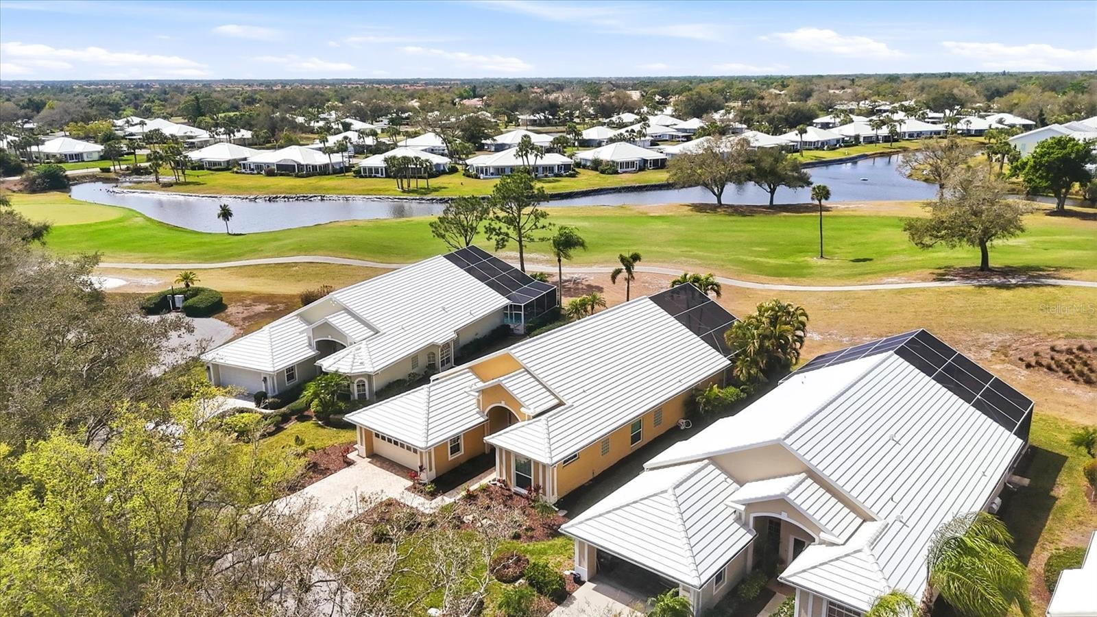 Image 2 of 53 For 304 Bermuda Court 14