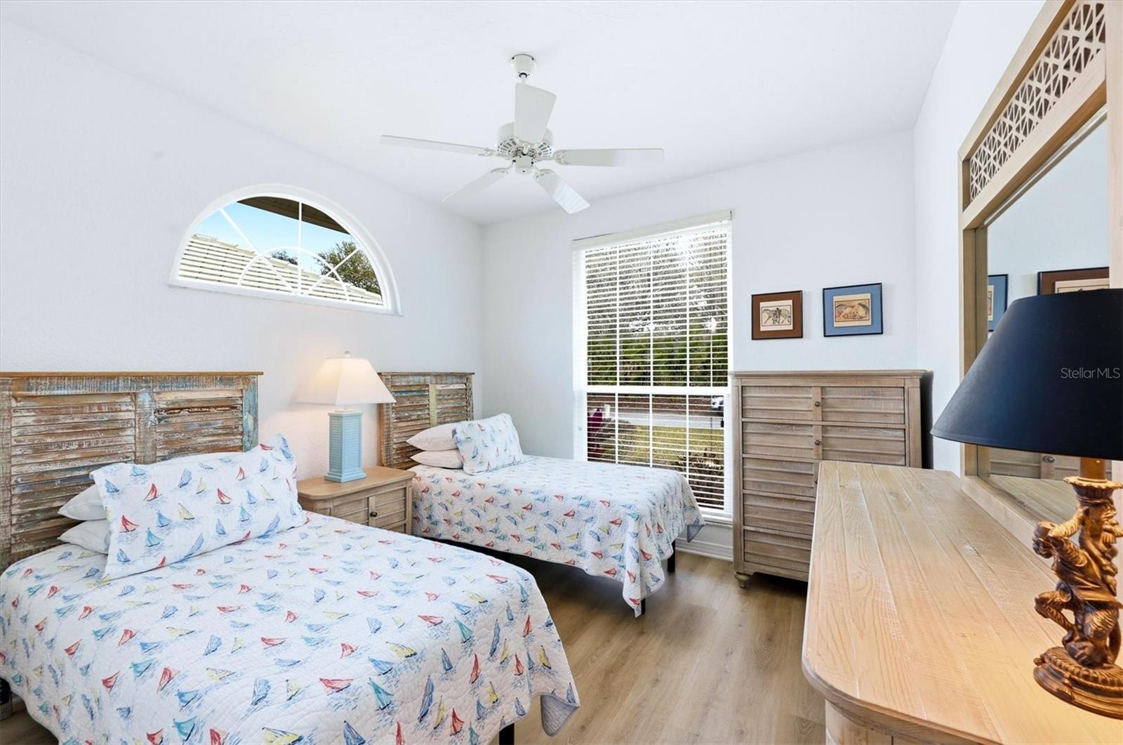 Image 30 of 53 For 304 Bermuda Court 14