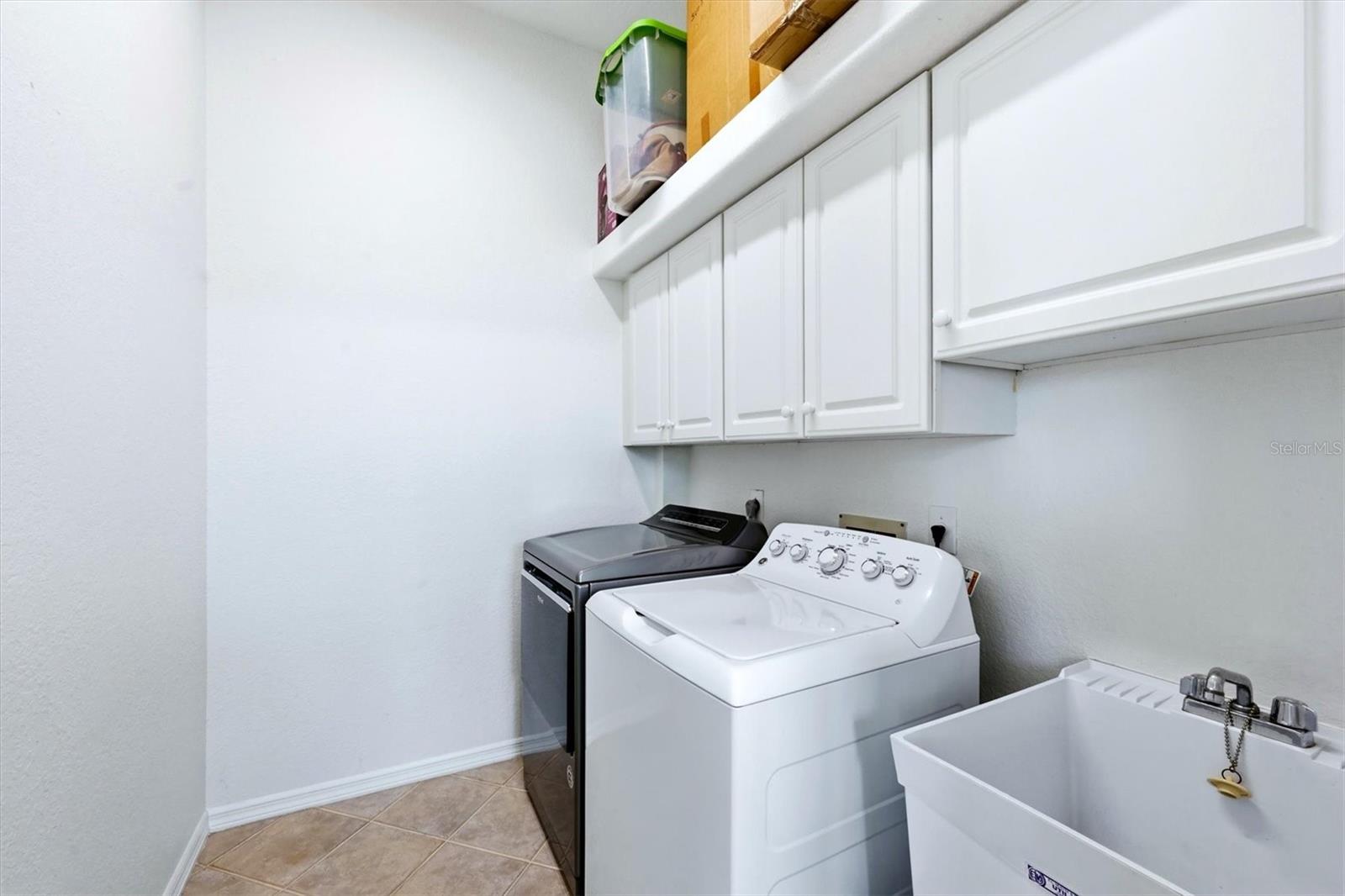 Image 31 of 53 For 304 Bermuda Court 14